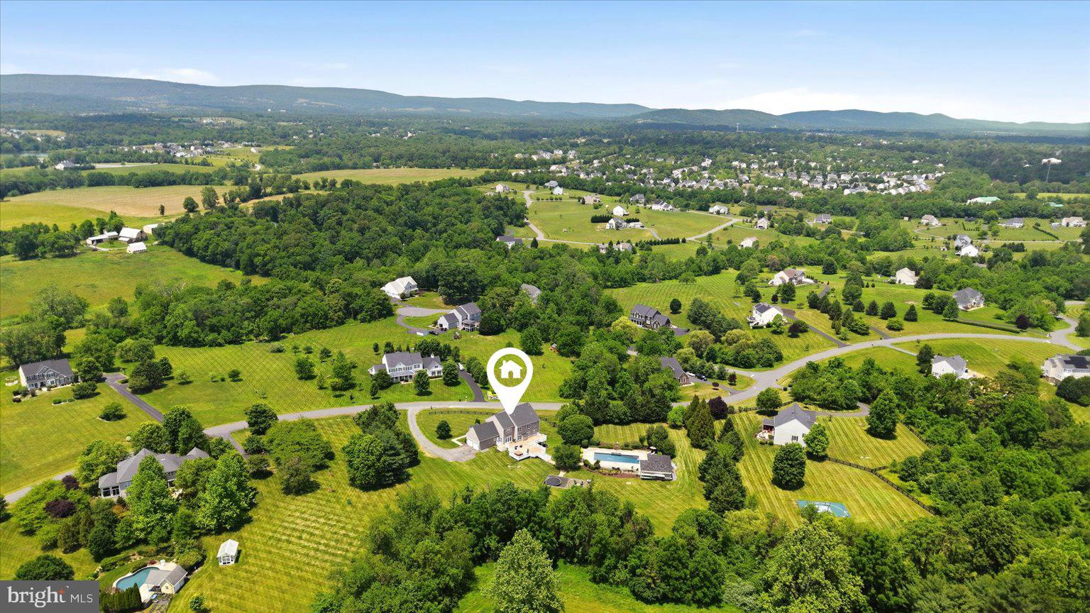 OAK KNOLL FARMS - Residential