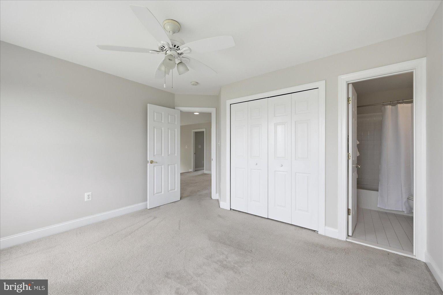 OAK KNOLL FARMS - Residential