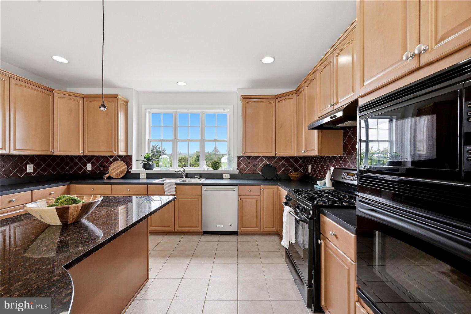 OAK KNOLL FARMS - Residential