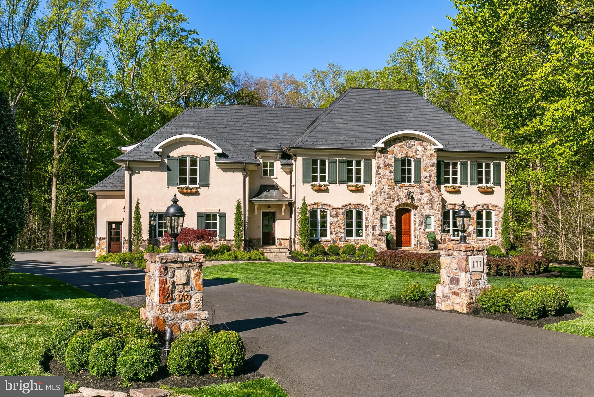 ESTATES AT LOWES ISLAND - Residential