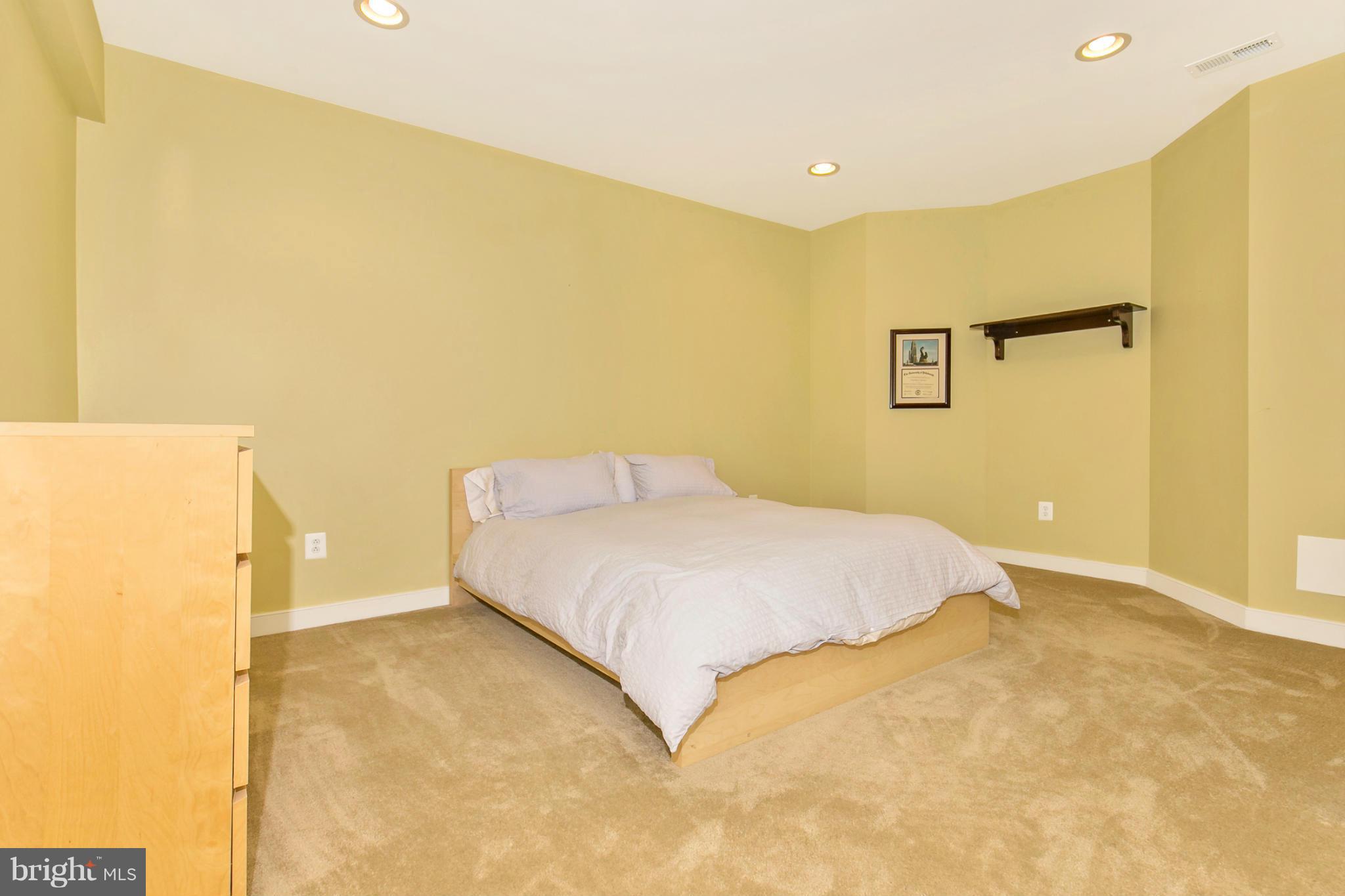 URBANA HIGHLANDS - Residential