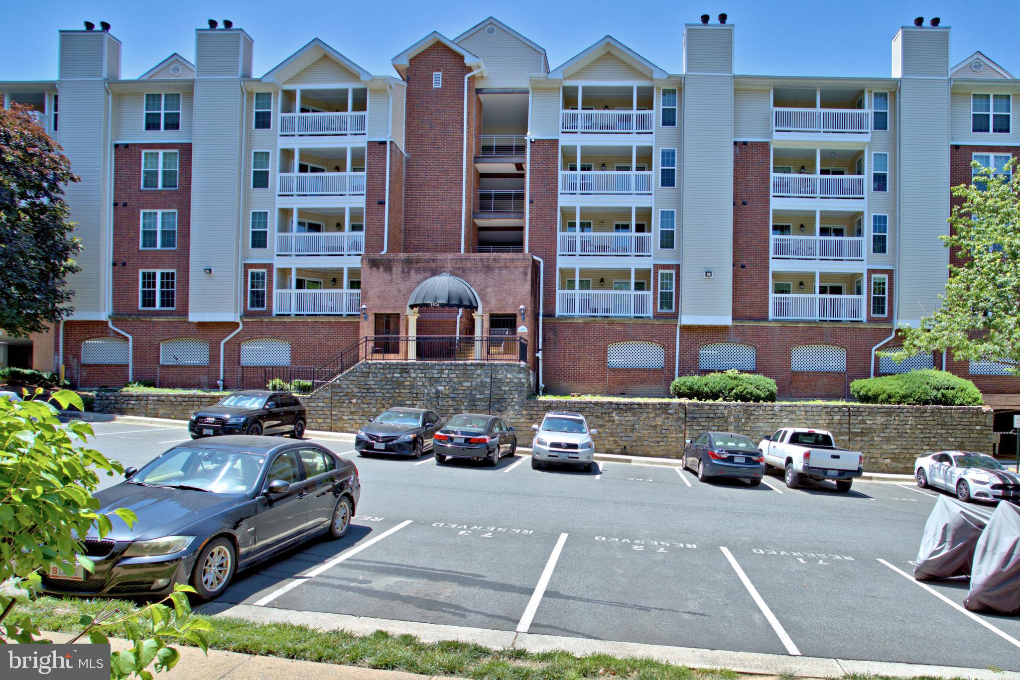 FOUNTAINS AT MCLEAN - Residential