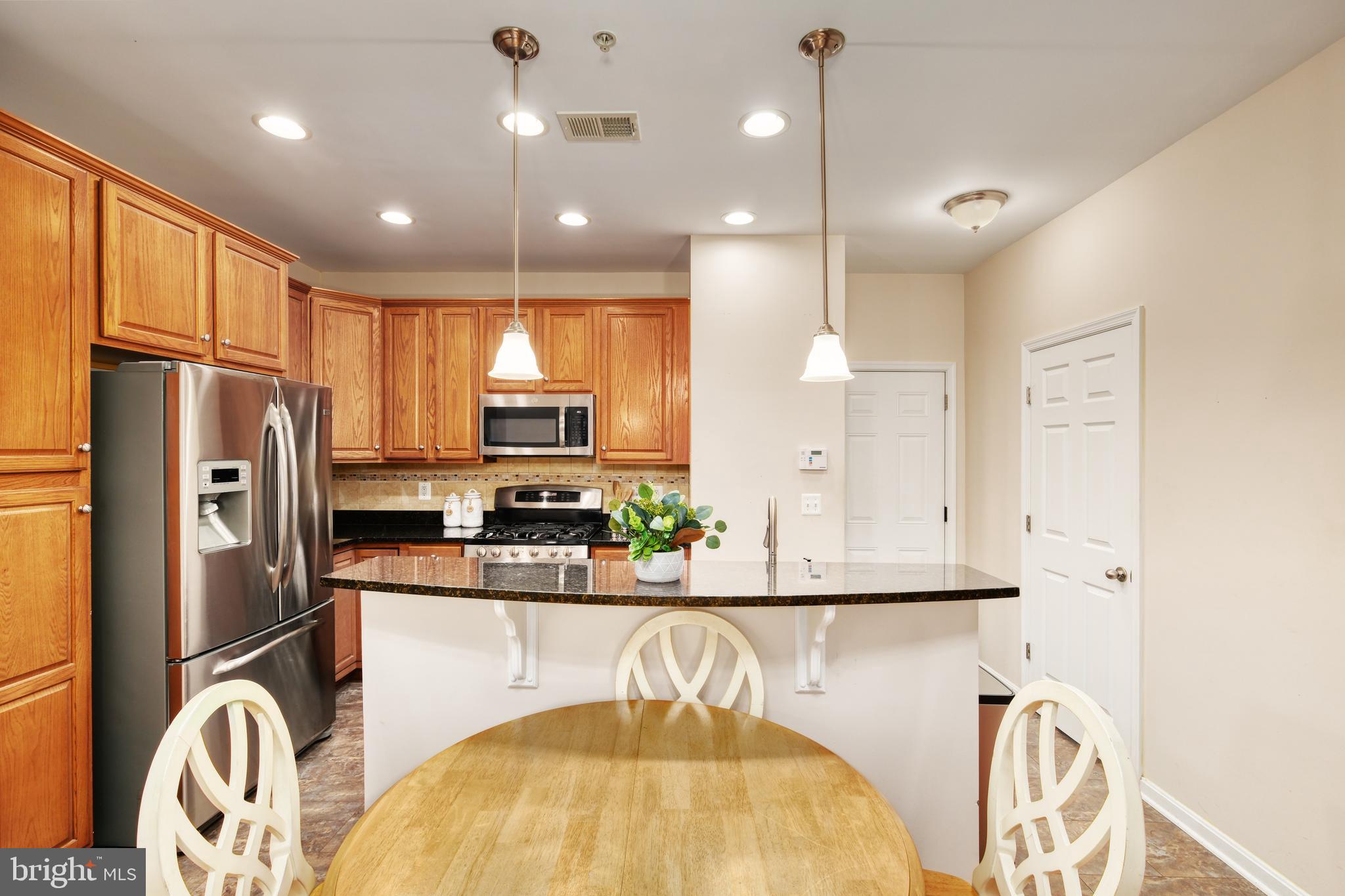 LEE SQUARE - Residential