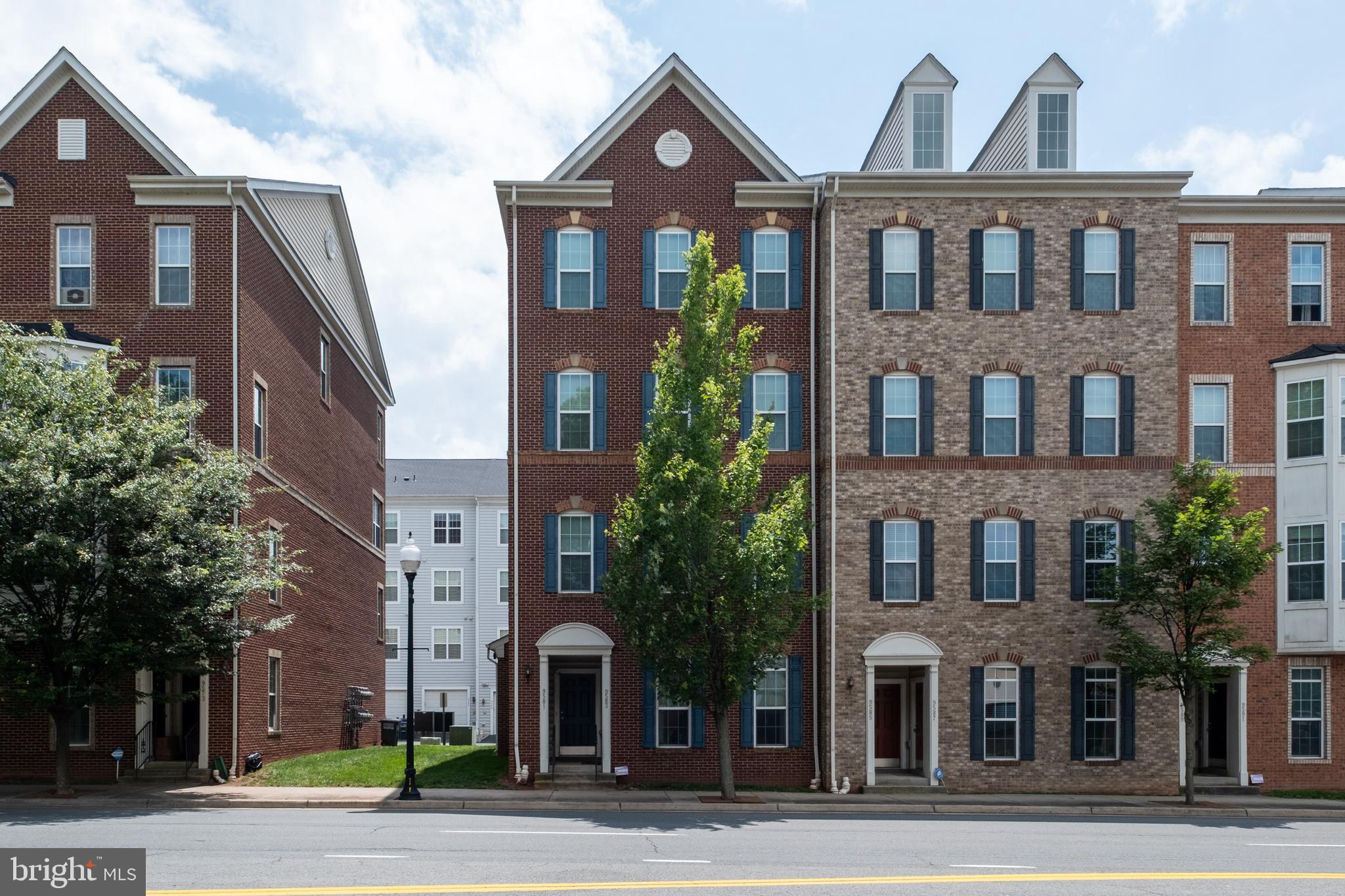 LEE SQUARE - Residential
