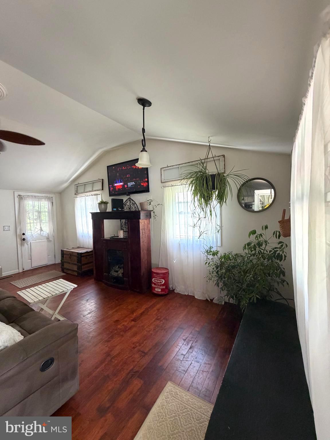 GLENWOOD FOREST - Residential