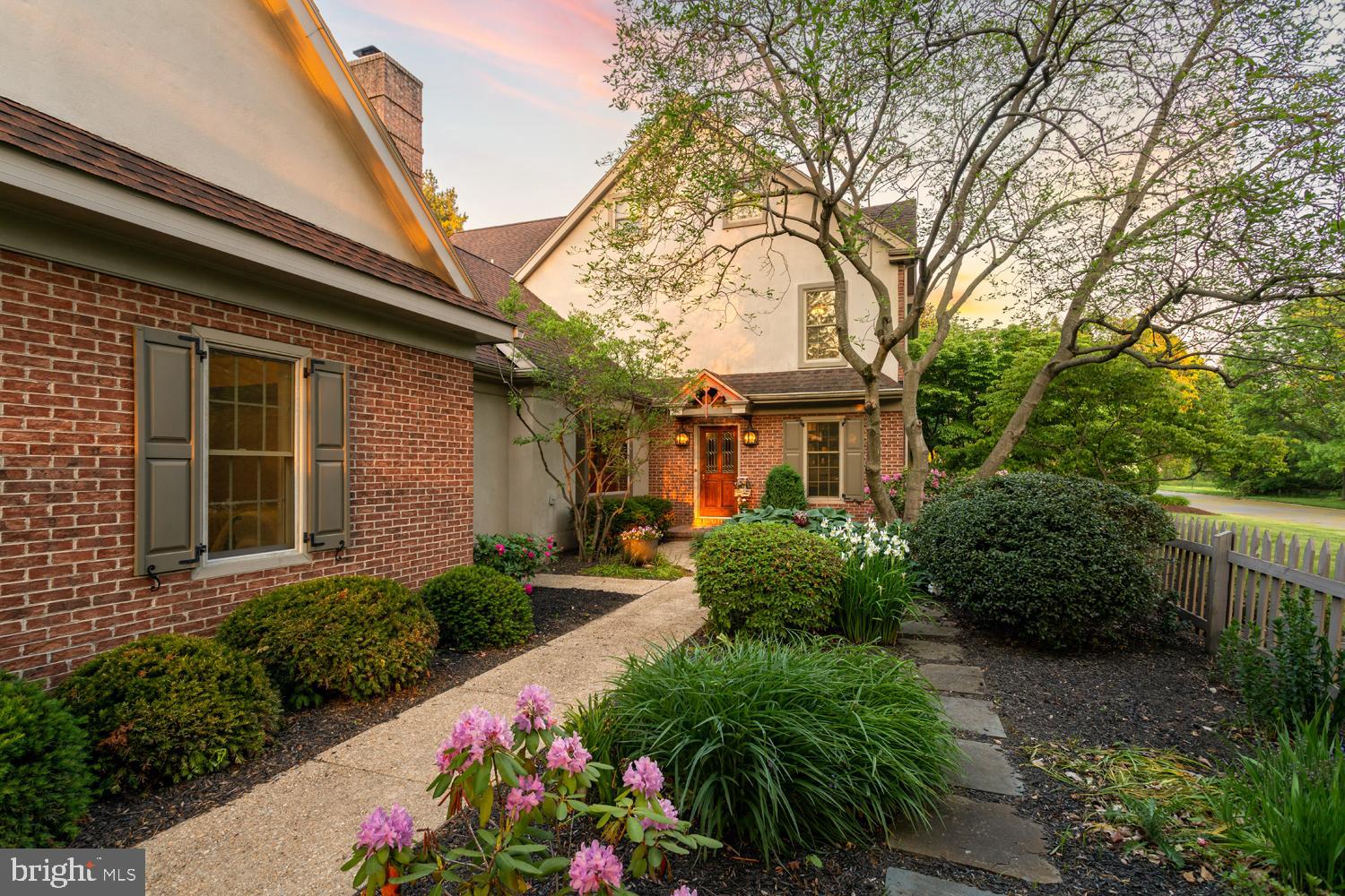 MONDAMIN PLACE - Residential