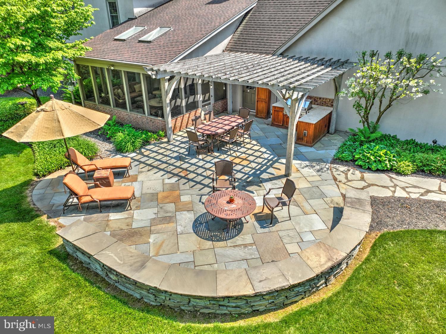 MONDAMIN PLACE - Residential