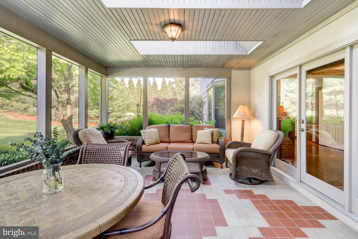 MONDAMIN PLACE - Residential