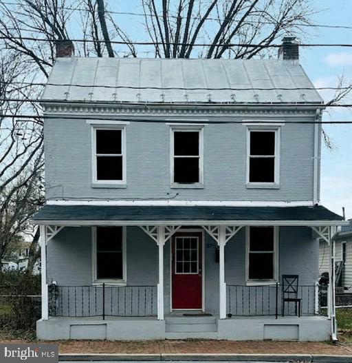 Charming Downtown Frederick Rental!
Exceptional opportunity to lease this three bedroom, one full bath home situated on large city lot with a private patio providing plenty of outdoor space for relaxation and entertaining.
This location offers exceptional connectivity for commuters, situated a mile from the bus stop and commuter rail station.  Community Park across the street.  Home has newer floors and ready for move in!