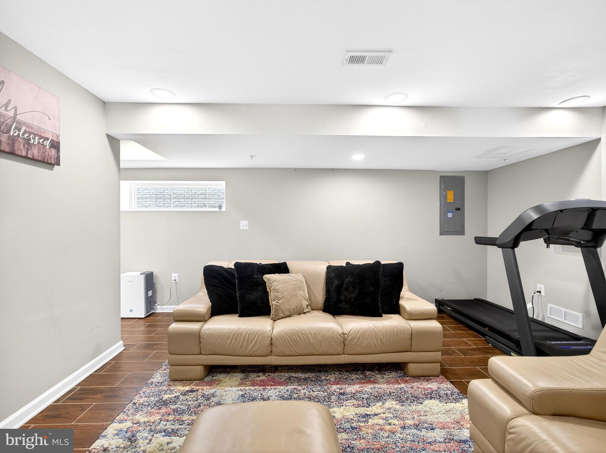 HARWOOD PARK - Residential