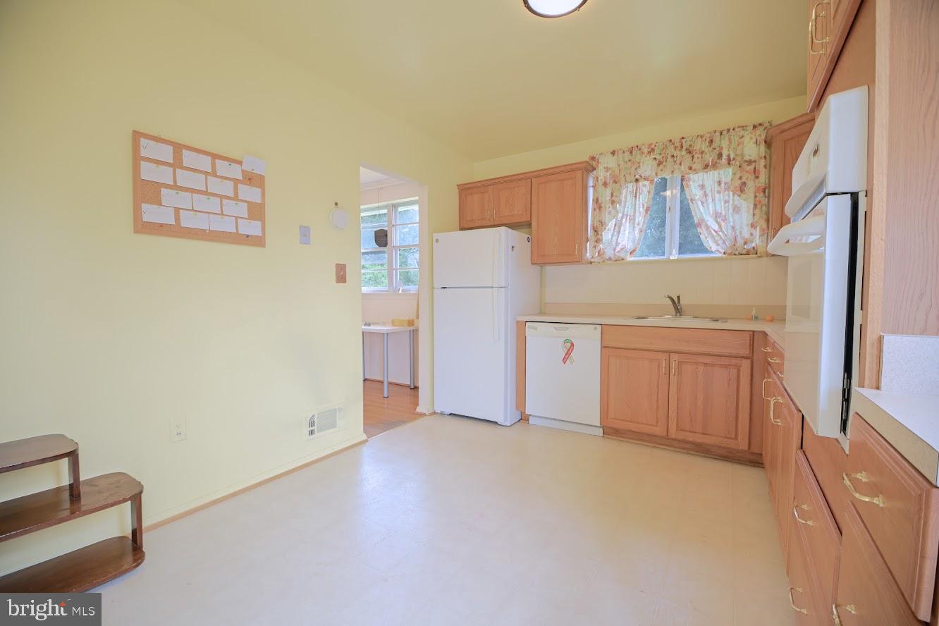 PERRY HALL ESTATES - Residential