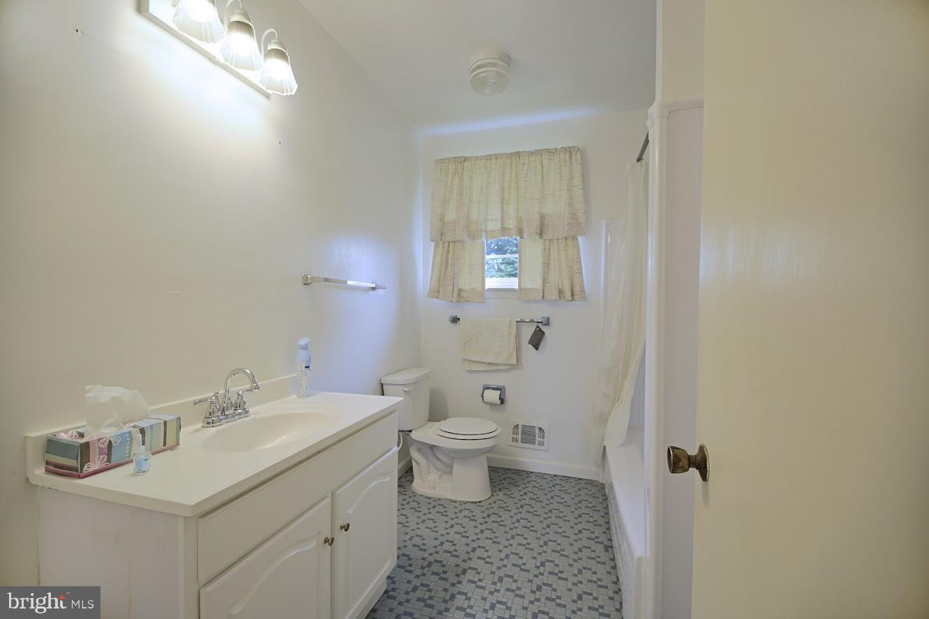 PERRY HALL ESTATES - Residential