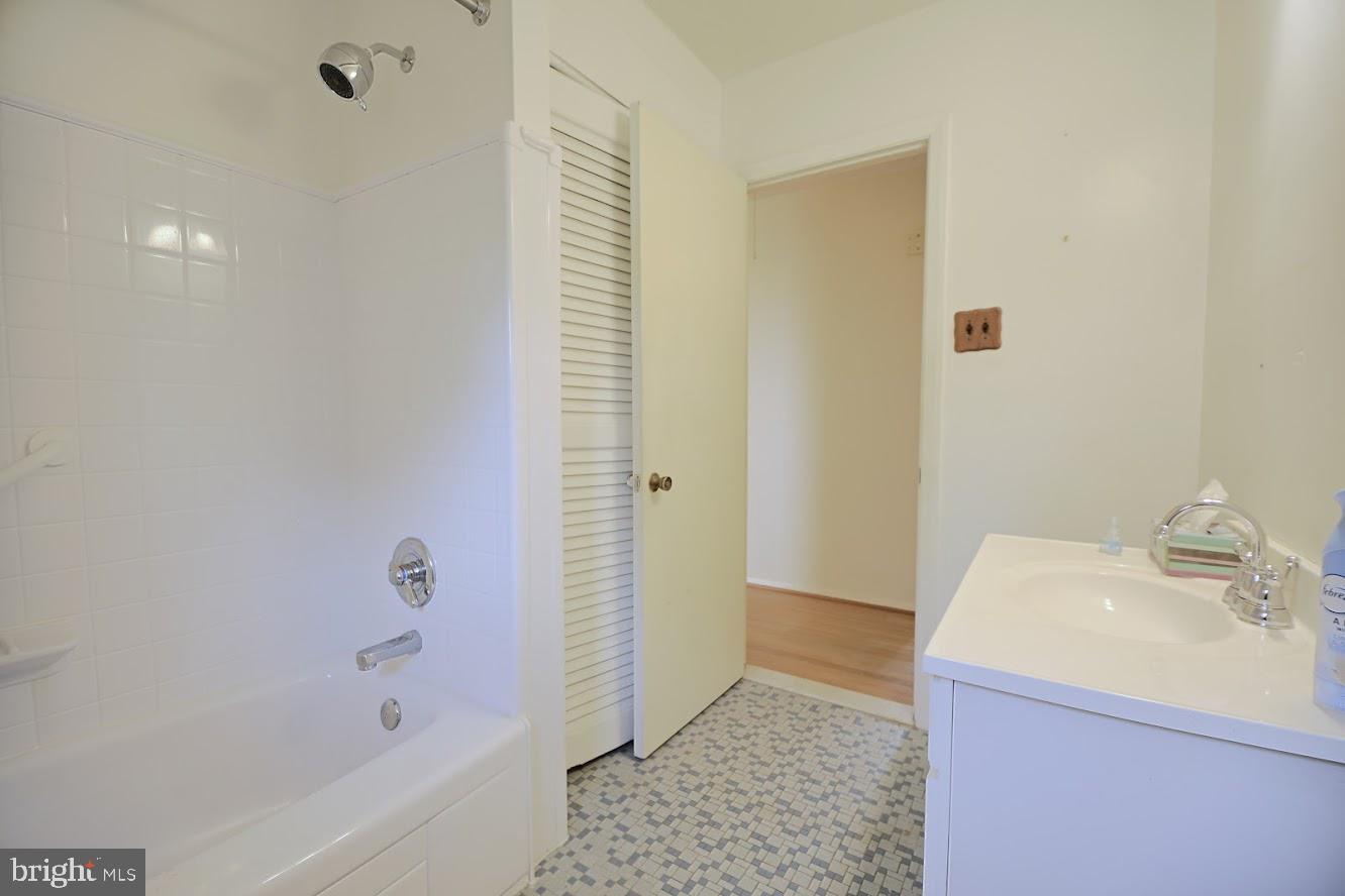 PERRY HALL ESTATES - Residential