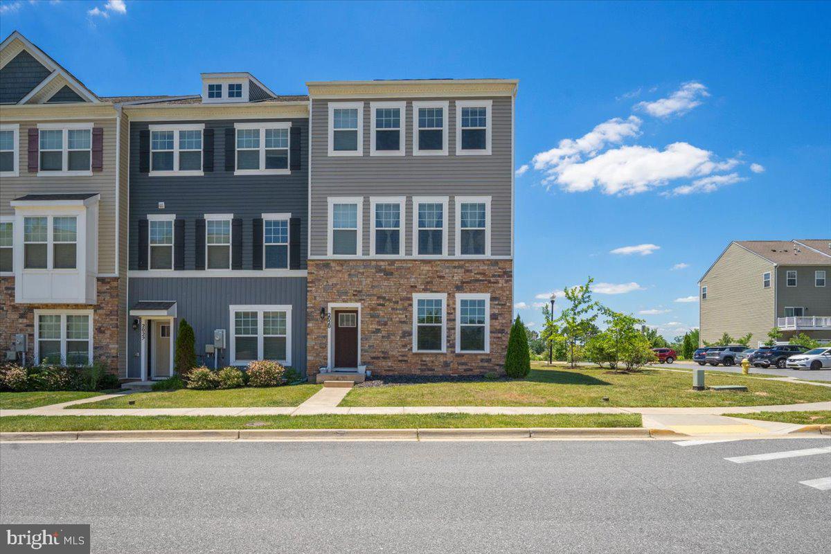 ODENTON TOWN CENTER - Residential