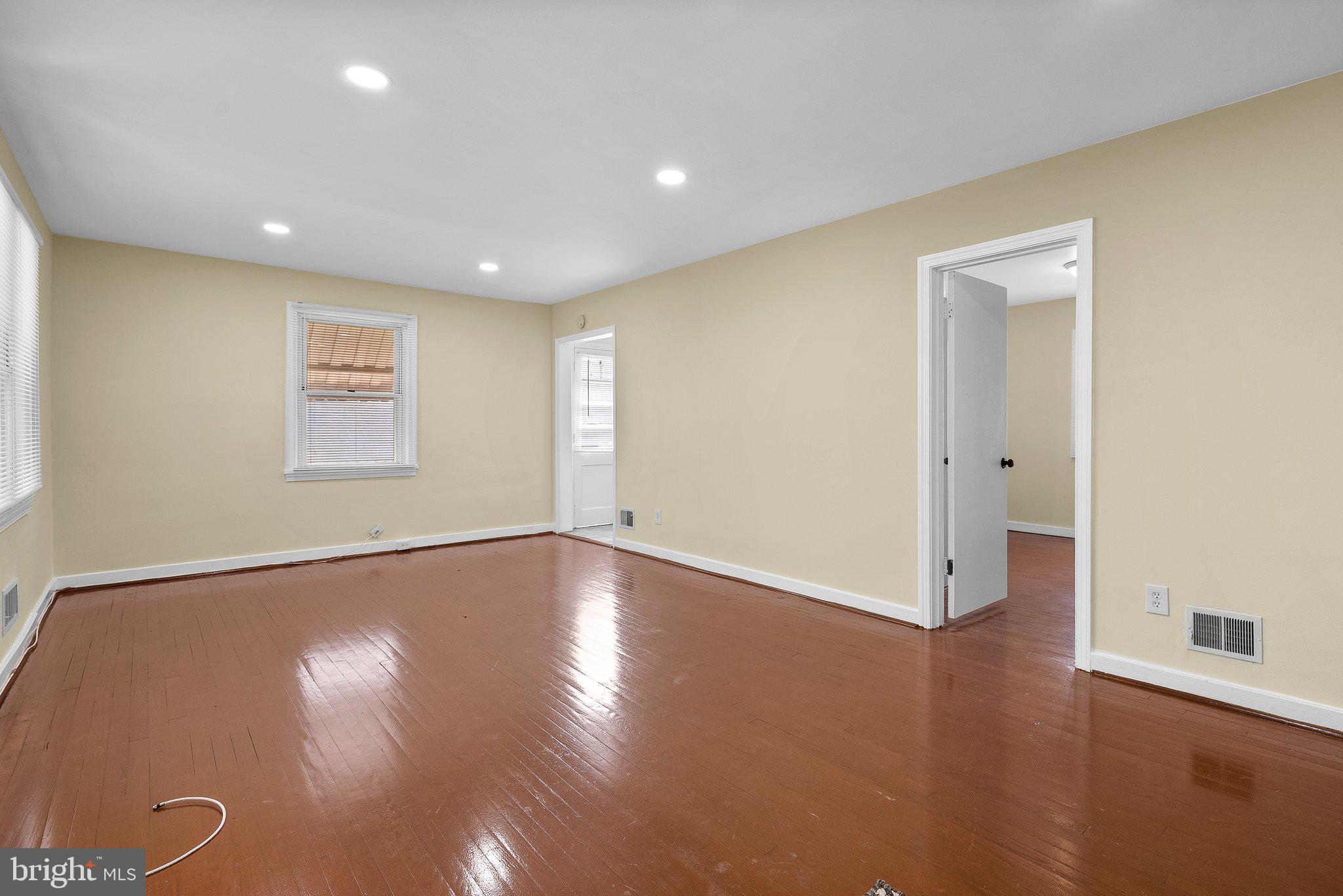 INDIAN SPRING VIEW - Residential Lease