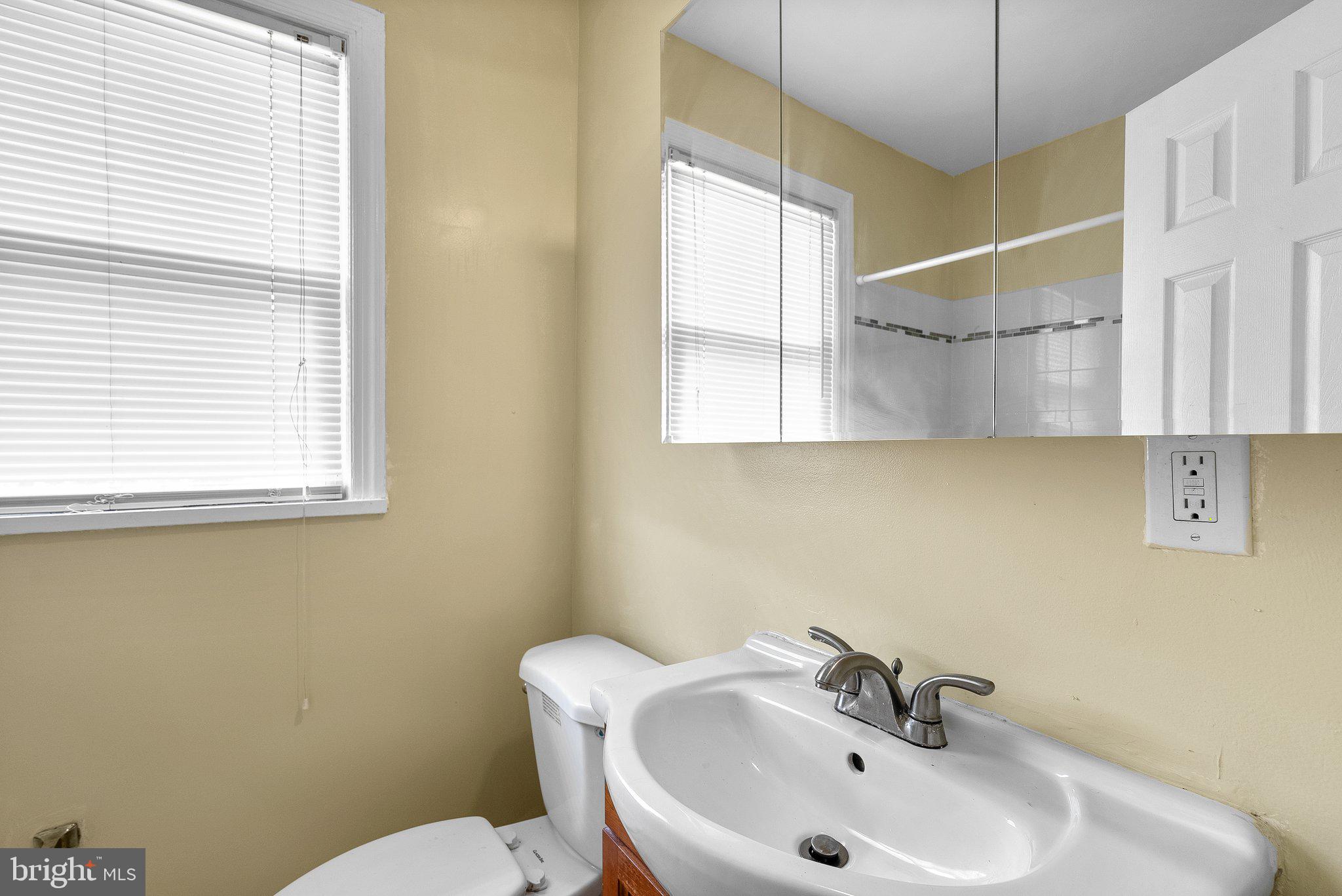 INDIAN SPRING VIEW - Residential Lease