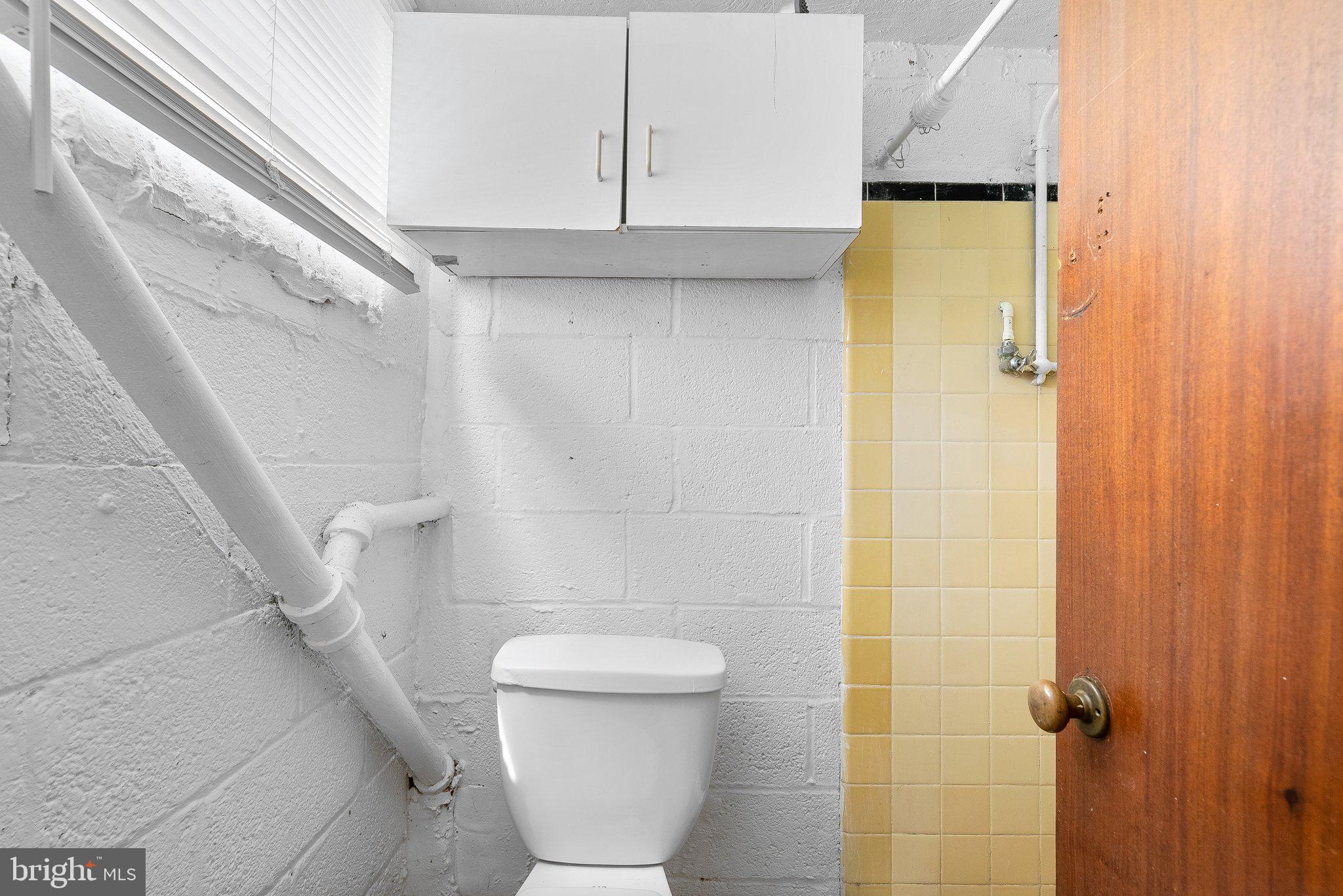 INDIAN SPRING VIEW - Residential Lease