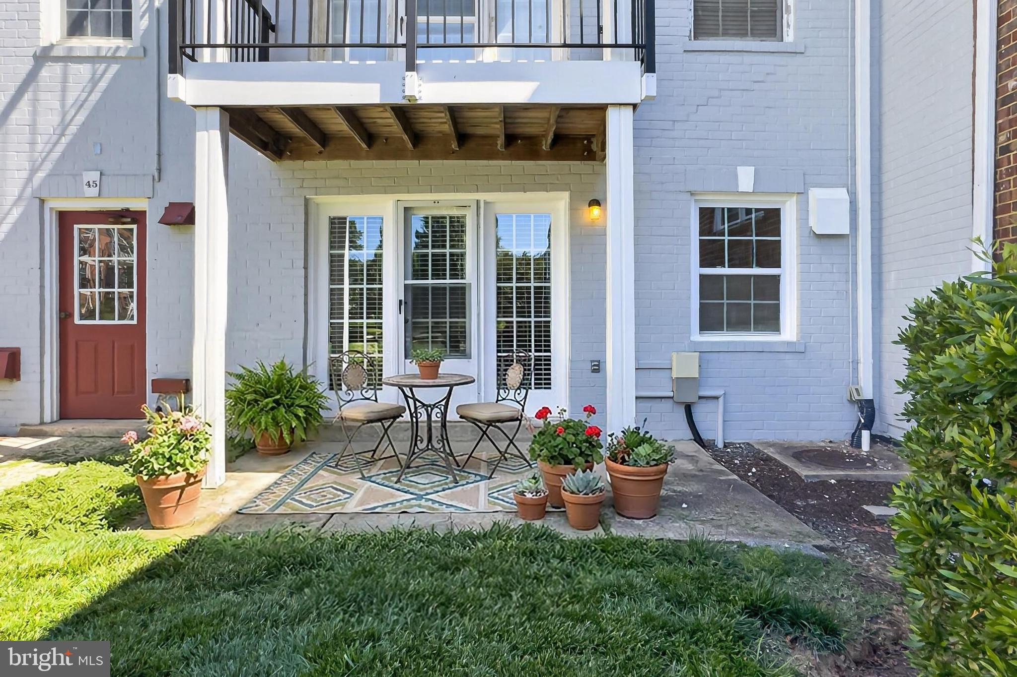 FOXCROFT COLONY CONDOS - Residential