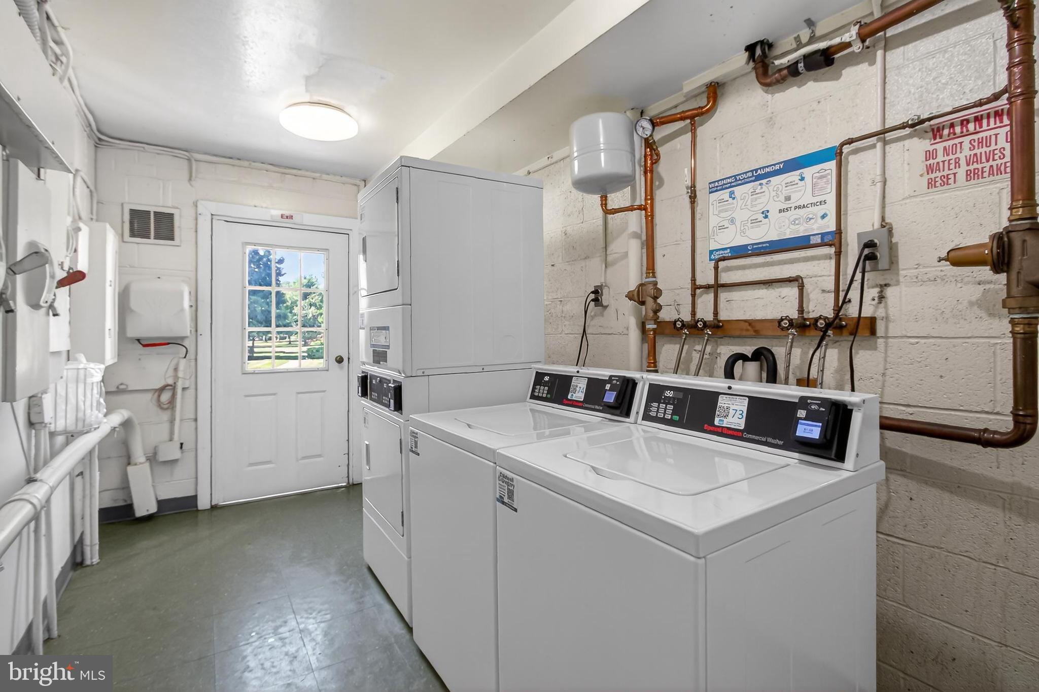 FOXCROFT COLONY CONDOS - Residential