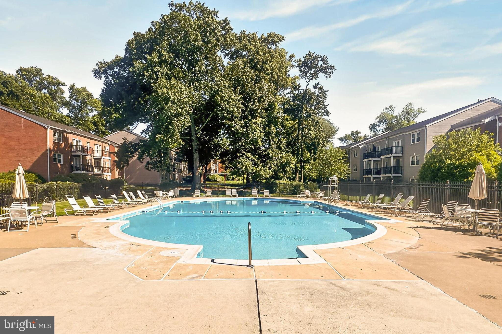 FOXCROFT COLONY CONDOS - Residential