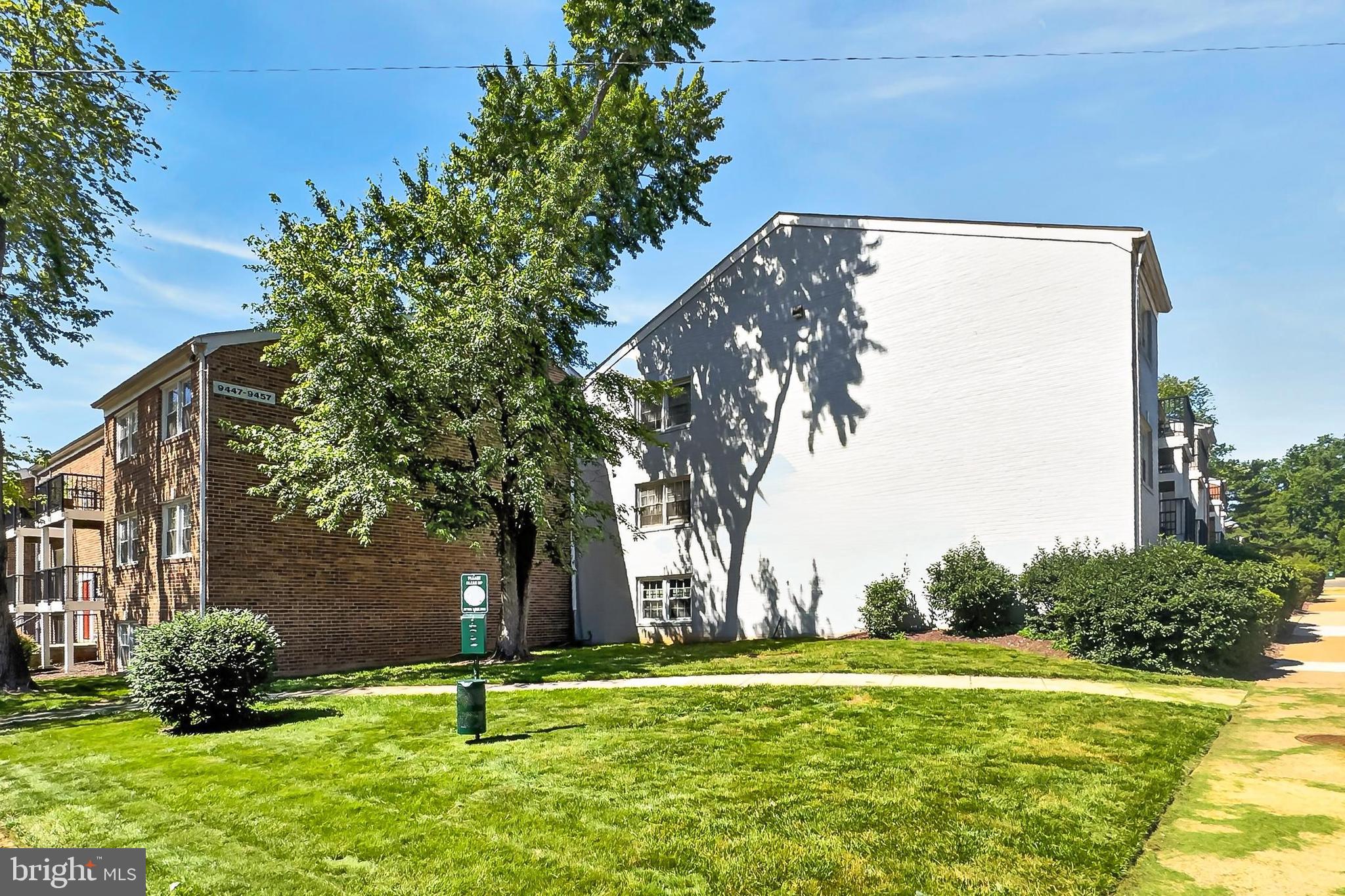 FOXCROFT COLONY CONDOS - Residential
