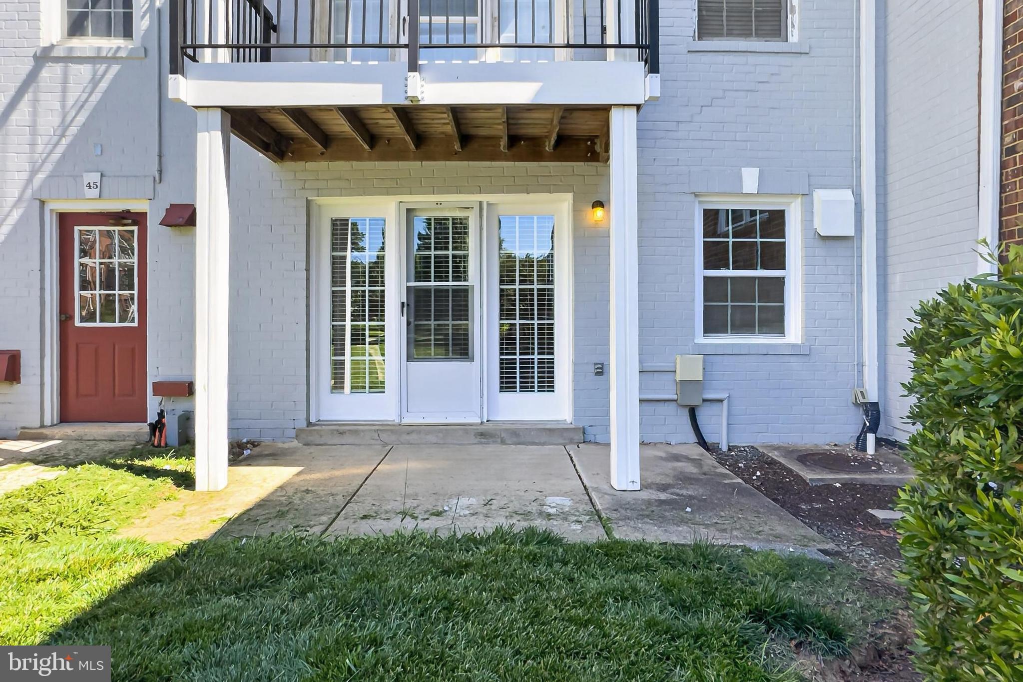 FOXCROFT COLONY CONDOS - Residential