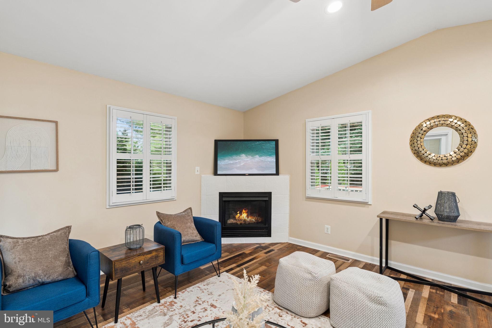 ORCHARD HILLS - Residential