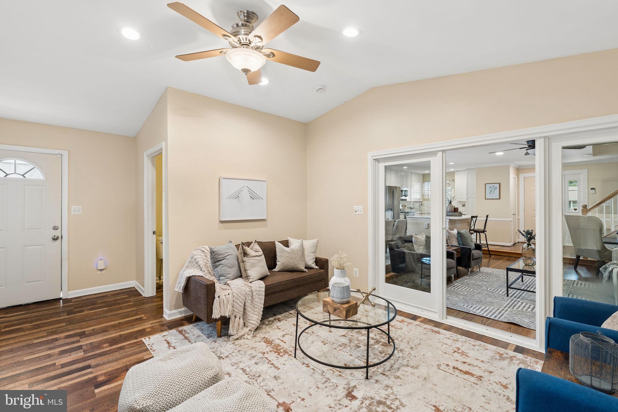 ORCHARD HILLS - Residential