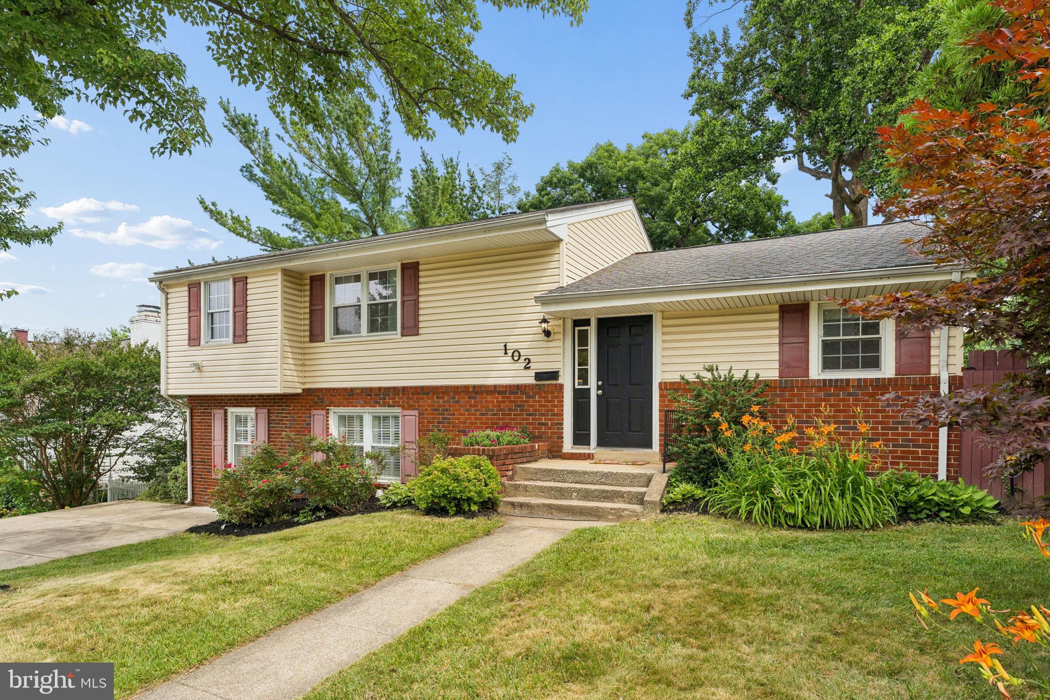 ORCHARD HILLS - Residential