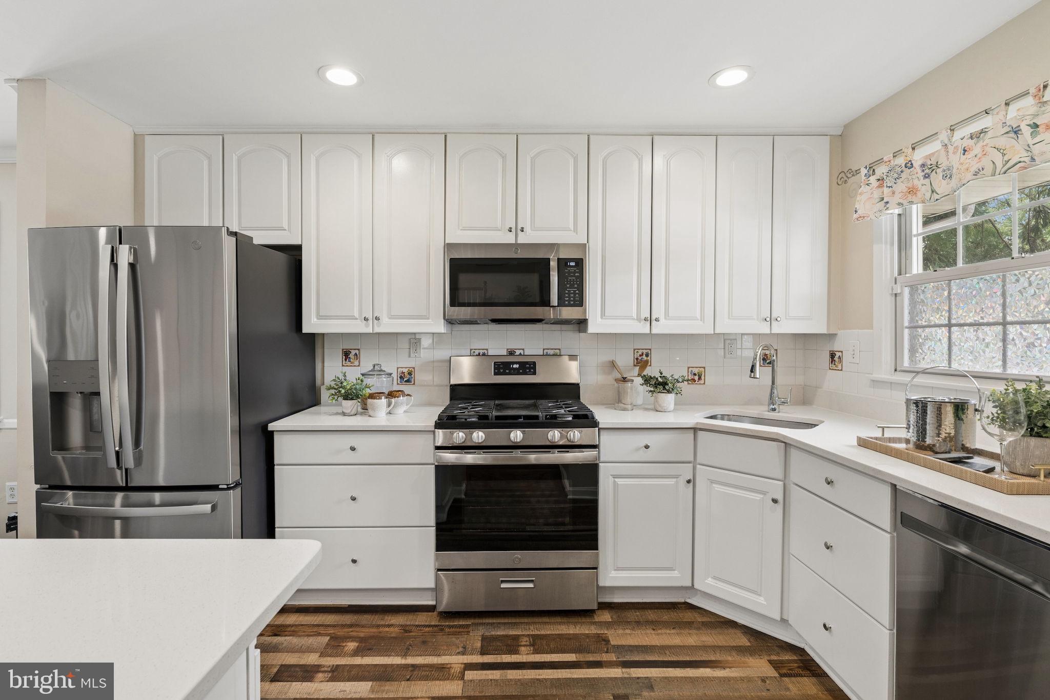 ORCHARD HILLS - Residential