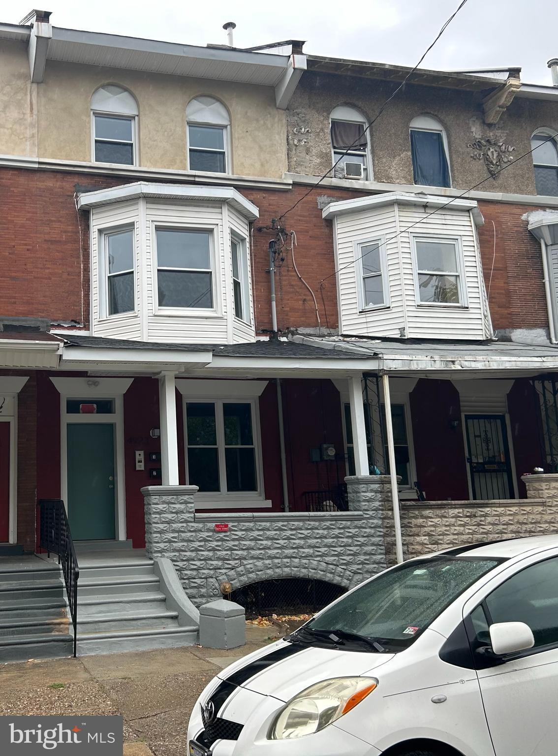 University City - Newly renovated one bedroom, one bath apartment.  The apartment has a video intercom system, cable ready, ceiling fan with remote in bedroom and living room, oak hard wood floors throughout, new kitchen with subway tile and granite countertop, ceramic tile bathroom, new plumbing and electrical.  Close to transportation, restaurants, and Drexel and Penn University. Owner may accept one small animal with a monthly pet fee. Tenant pays all utilities .  All applicants must pass a background/credit check.  
NO  EVICTIONS. Income must be there times the monthly rent amount. The first, last and security deposit is required to move in.
