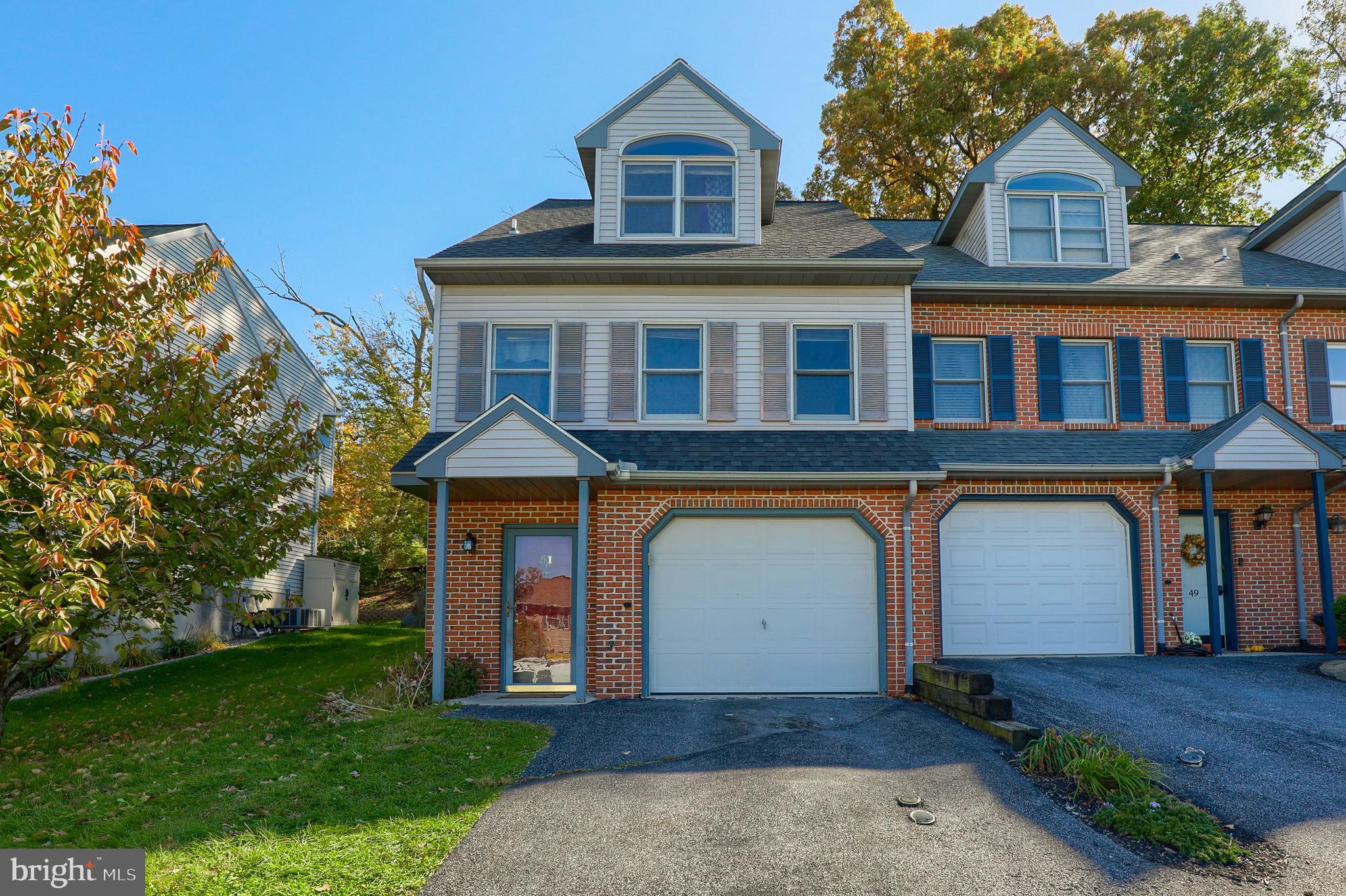 End unit townhome set on a quiet cul-de-sac with quick access to downtown Elizabethtown, major highways, restaurants, and shopping. Home features 3 bedrooms including primary with walk-in closet, finished walkout level basement which offers additional living space, and attached 1-car garage. Large deck overlooks the private backyard and is ideal for spending time outdoors. Property is low maintenance and no HOA.
