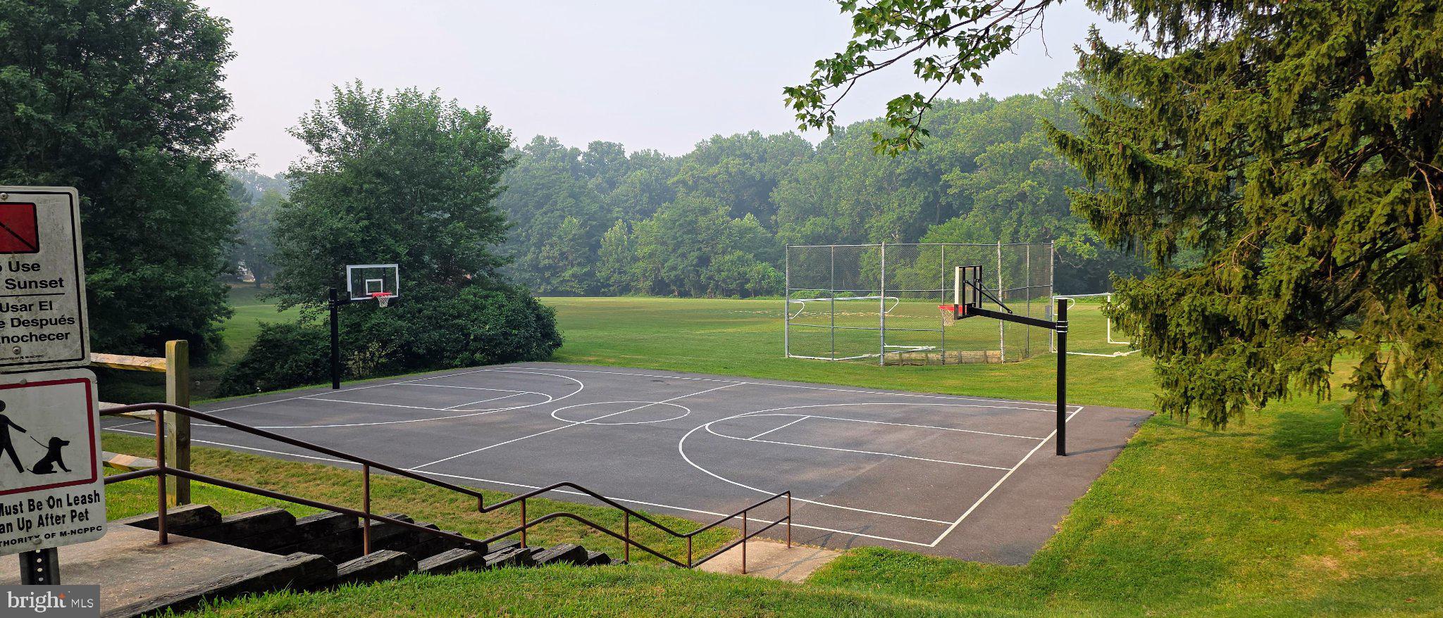 PICKWICK VILLAGE - Residential