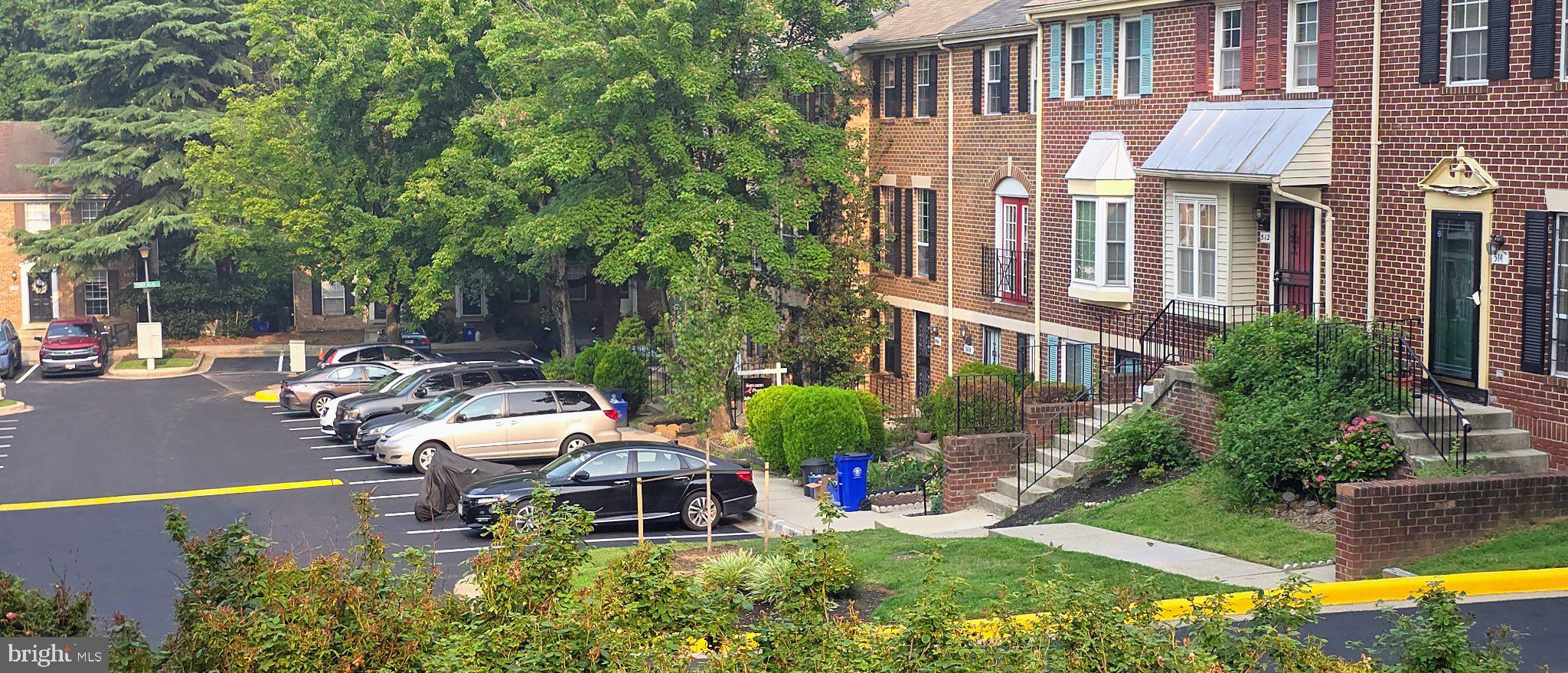 PICKWICK VILLAGE - Residential
