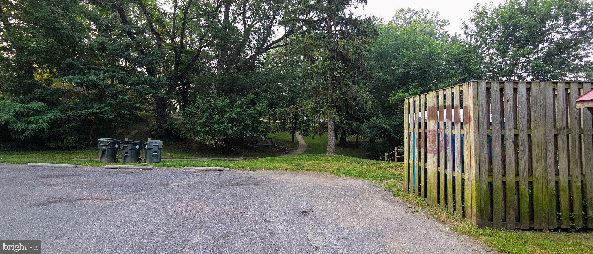 PICKWICK VILLAGE - Residential