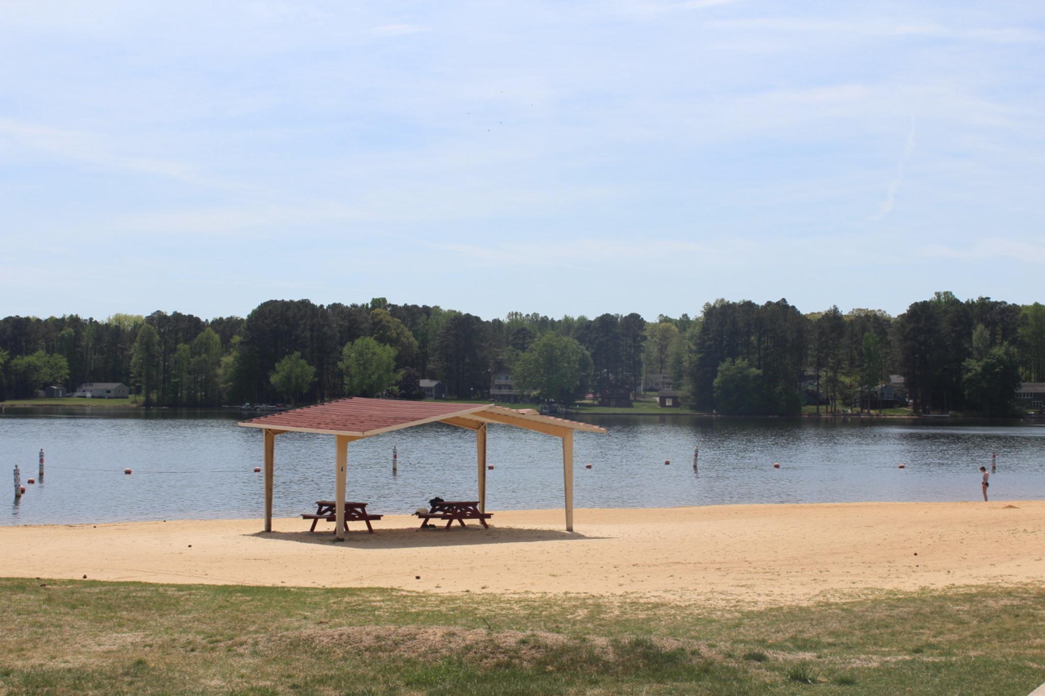 LAKE CAROLINE - Residential