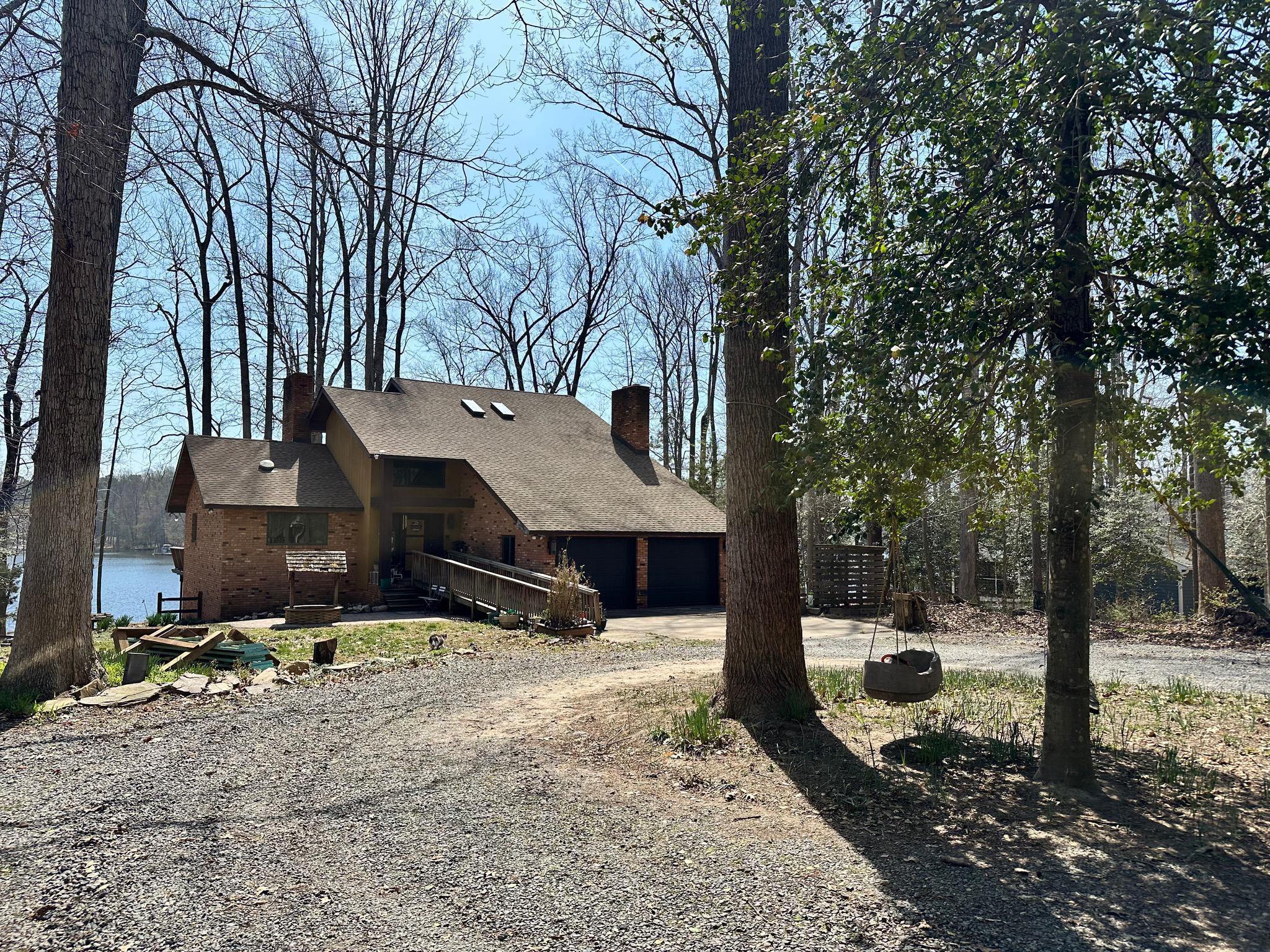 LAKE CAROLINE - Residential