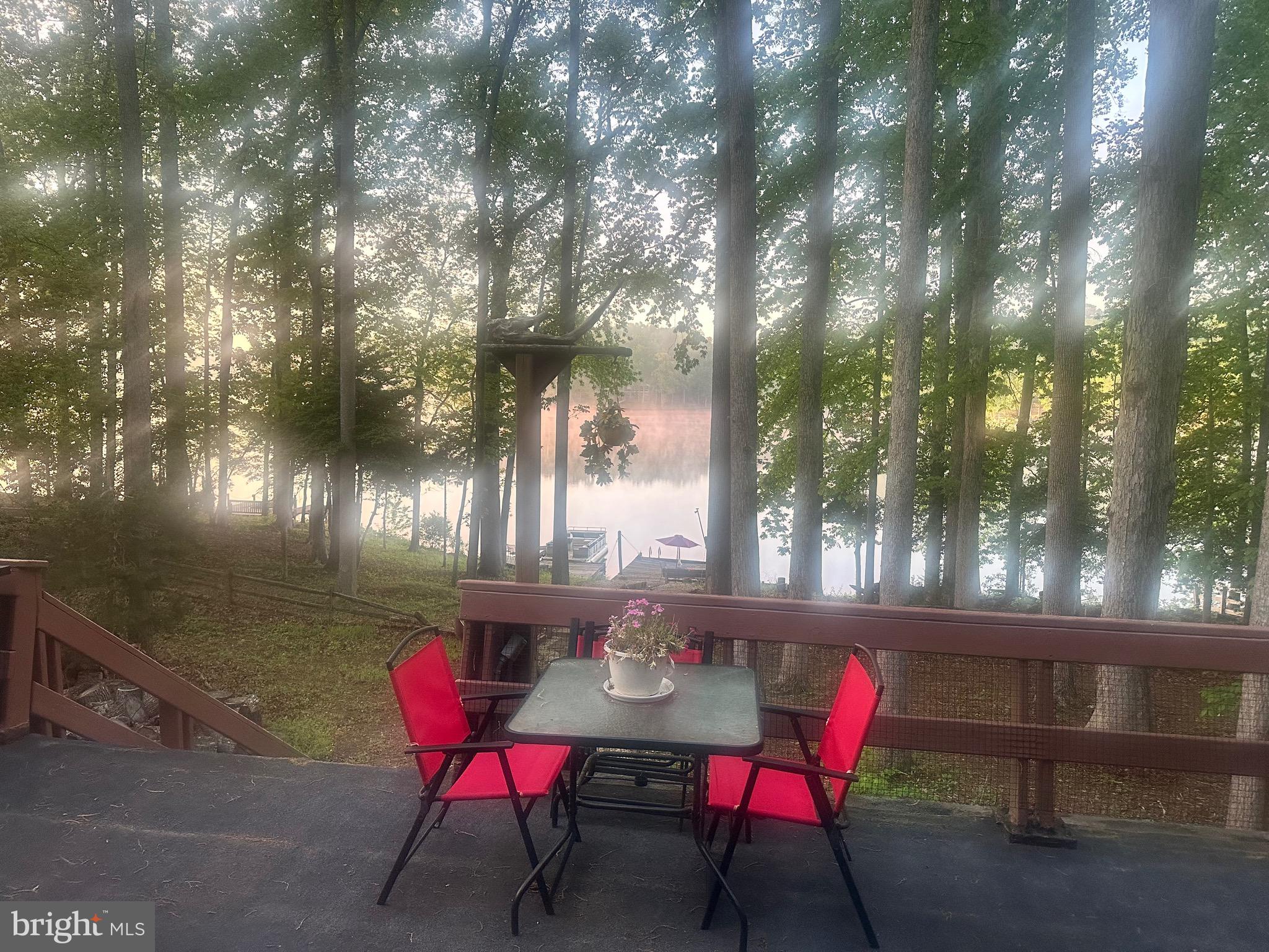 LAKE CAROLINE - Residential