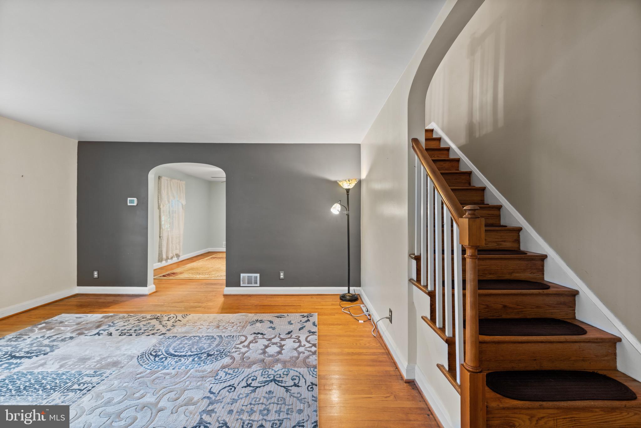 MEDWICK GARTH - Residential
