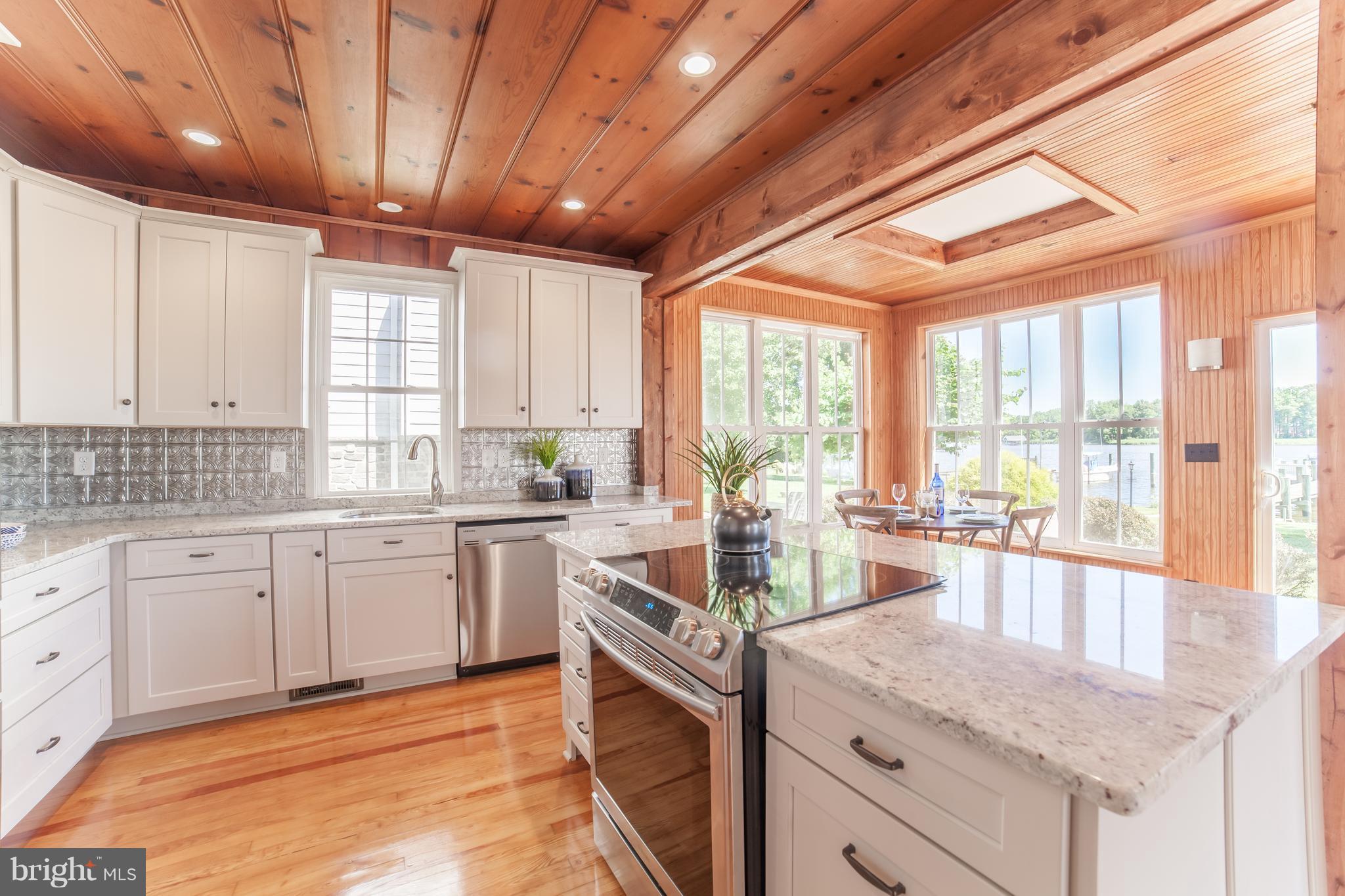 LONG POINT - Residential