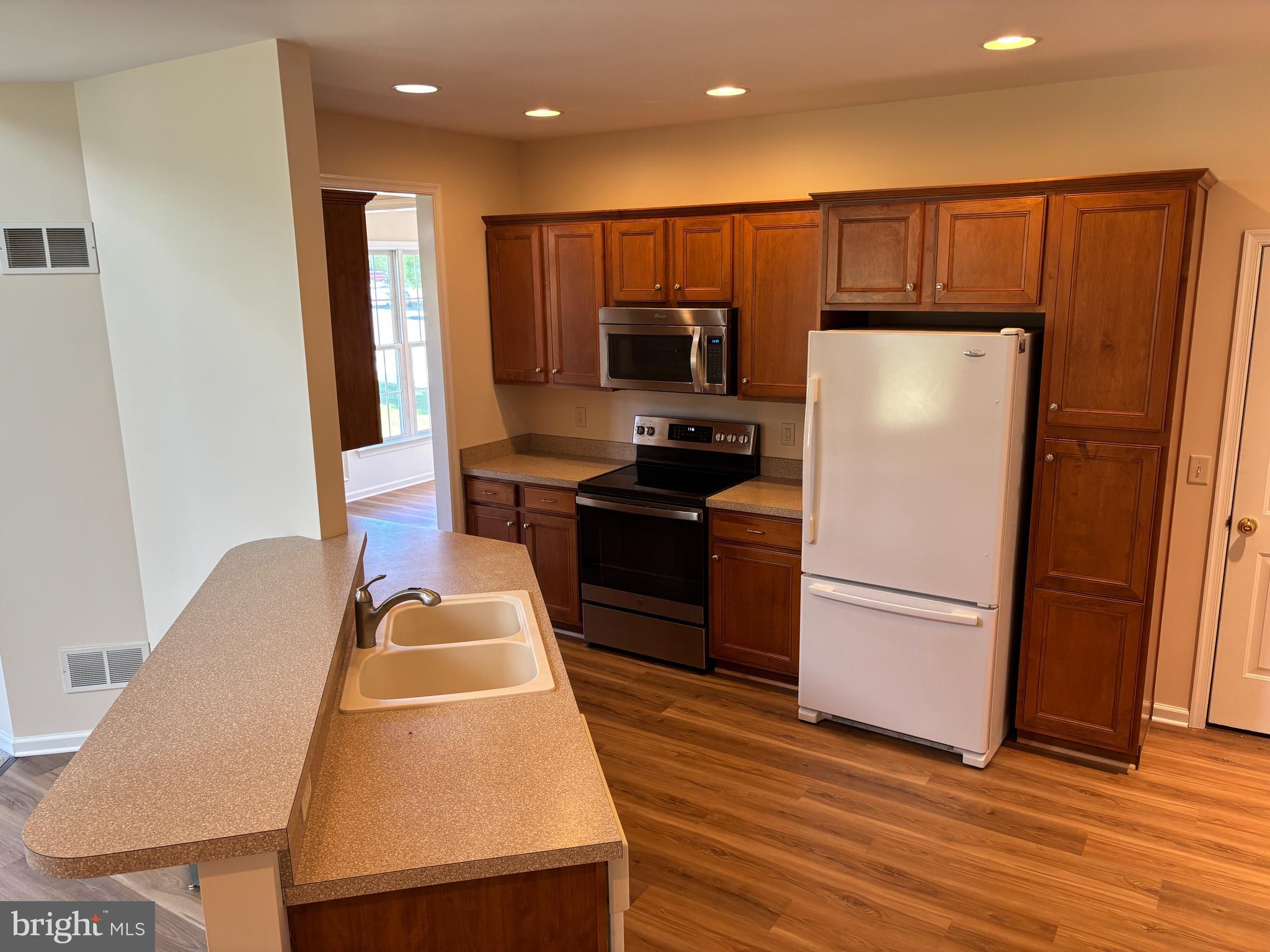 MEADOW CREEK ESTATES - Residential