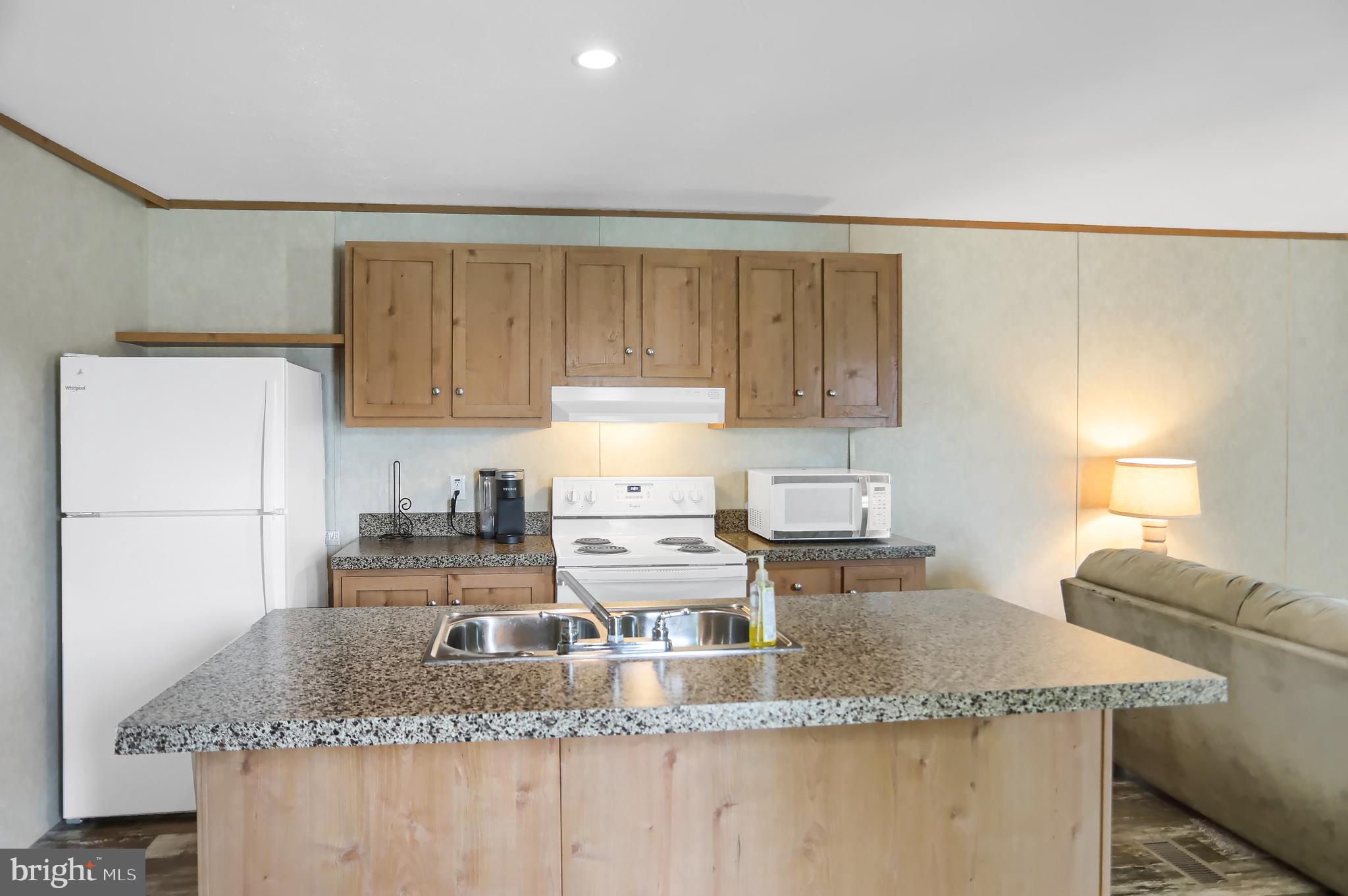 MIDLAND PARK - Residential