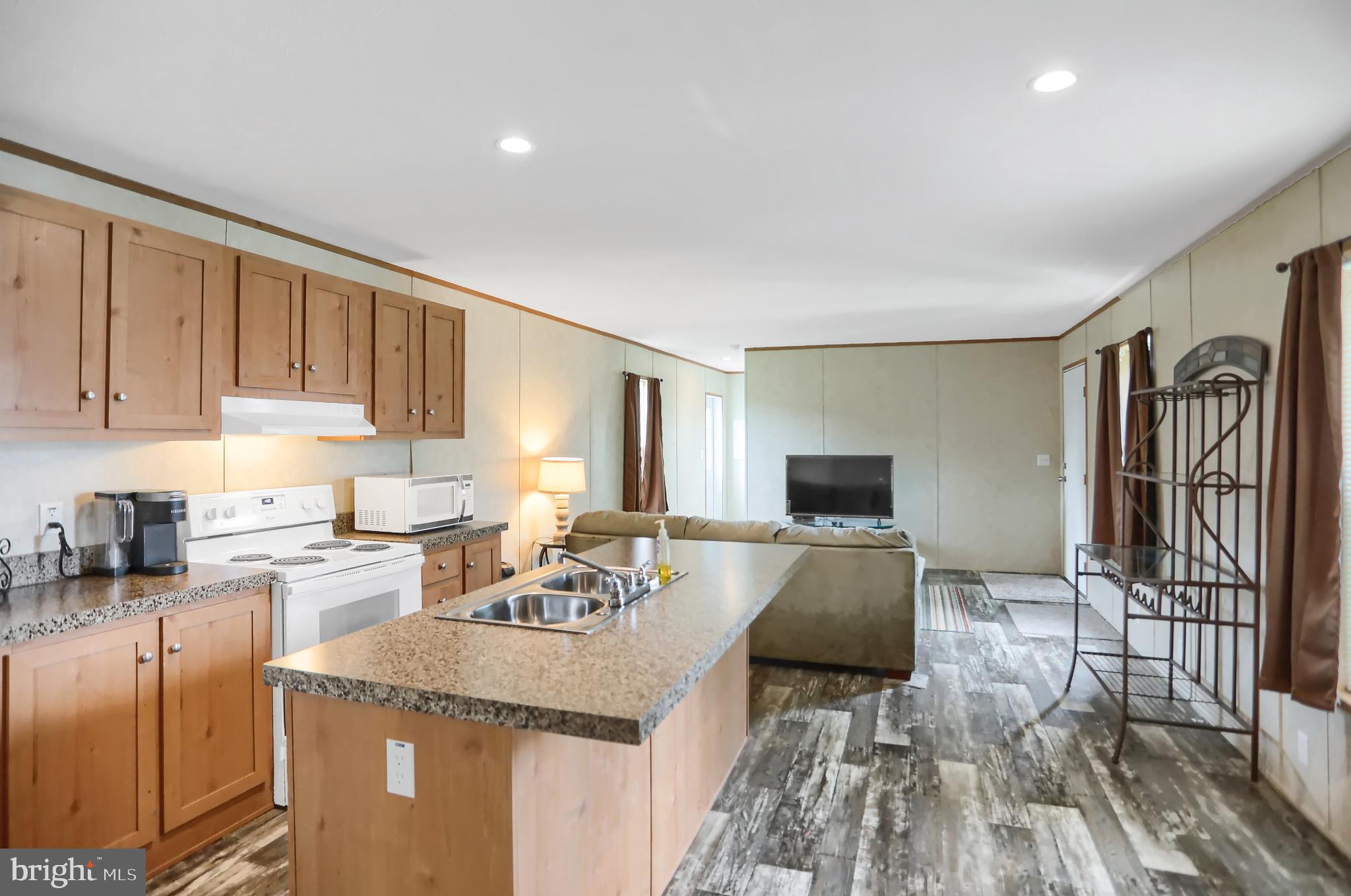 MIDLAND PARK - Residential