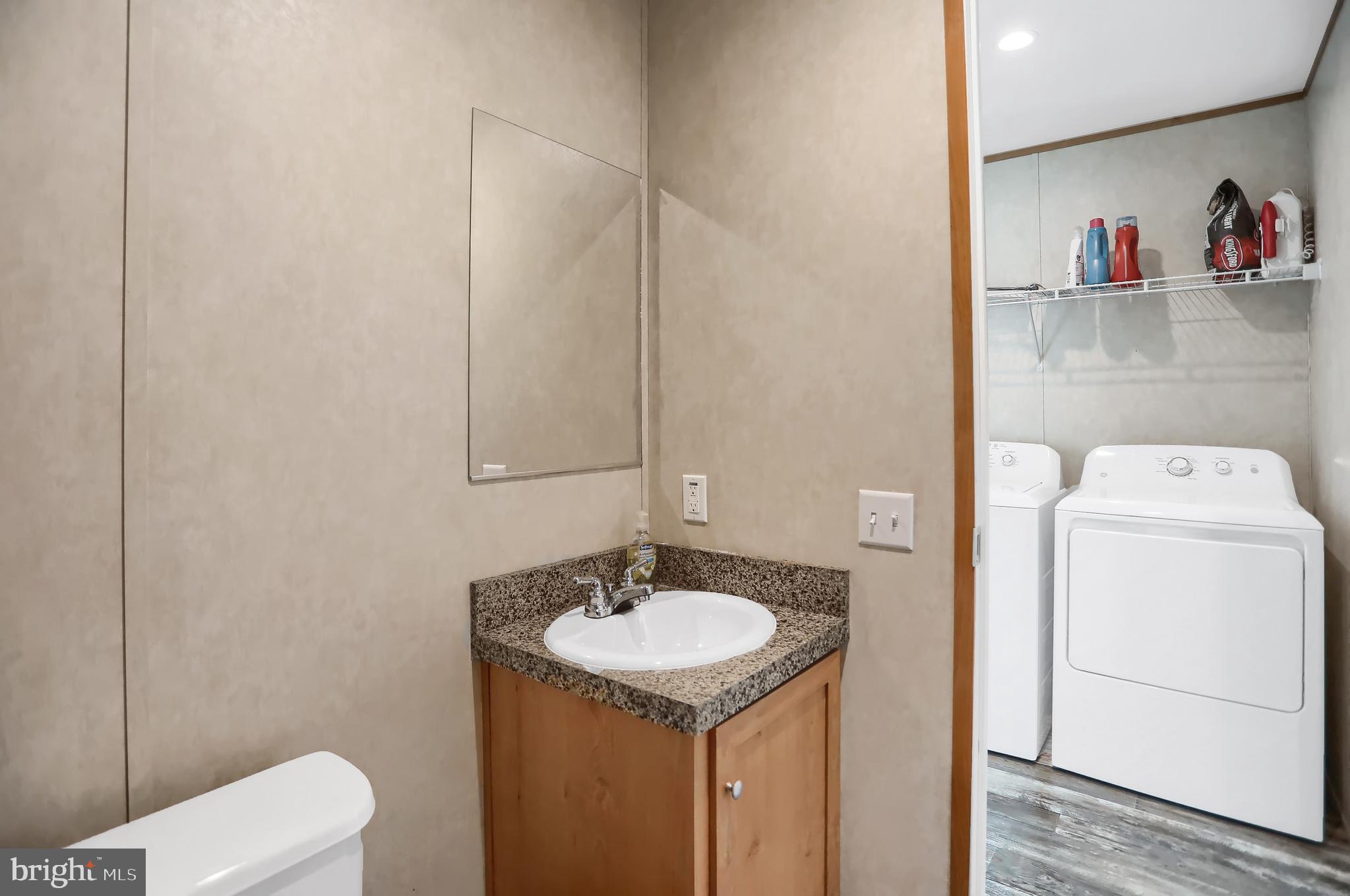 MIDLAND PARK - Residential