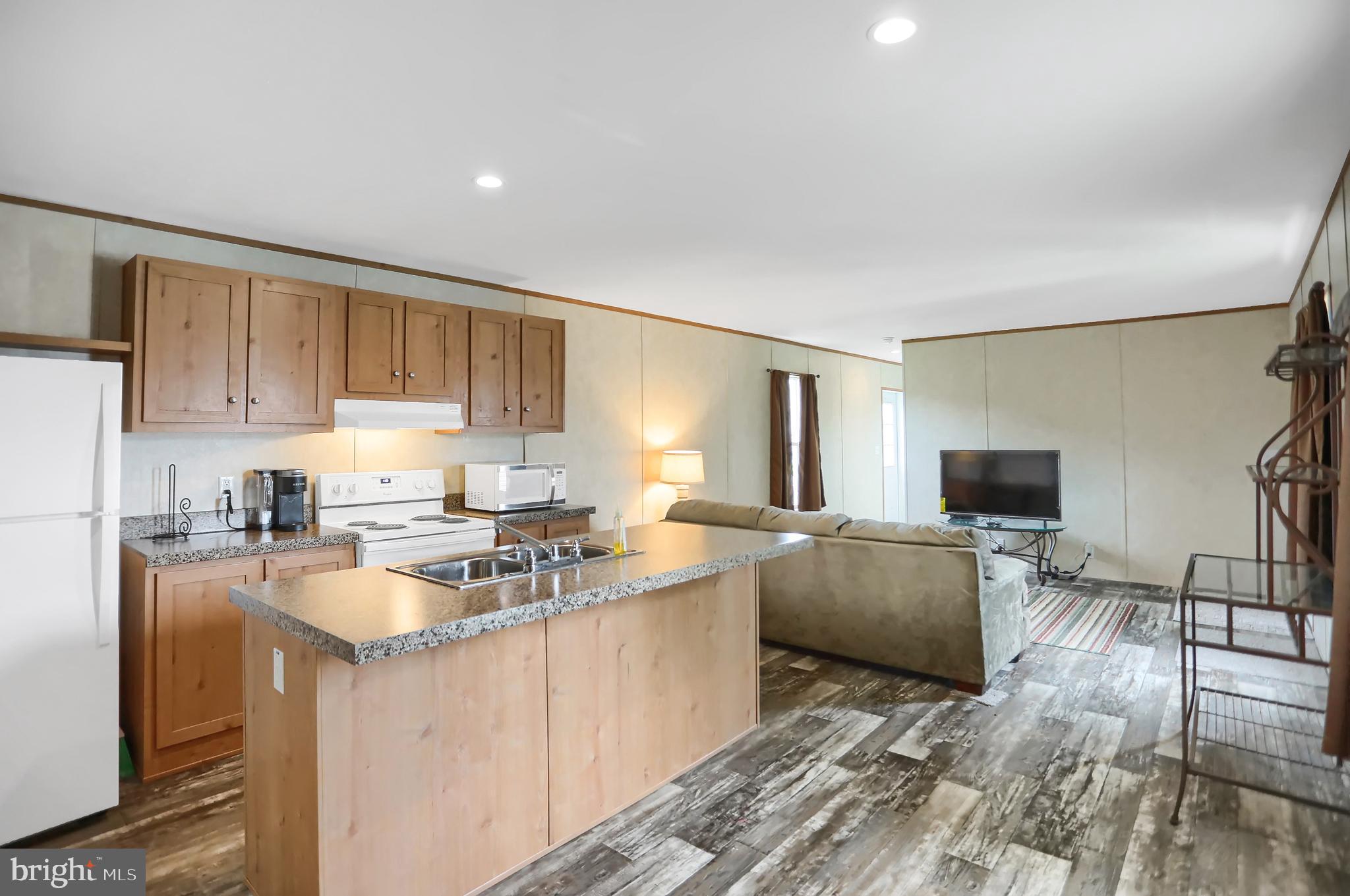 MIDLAND PARK - Residential