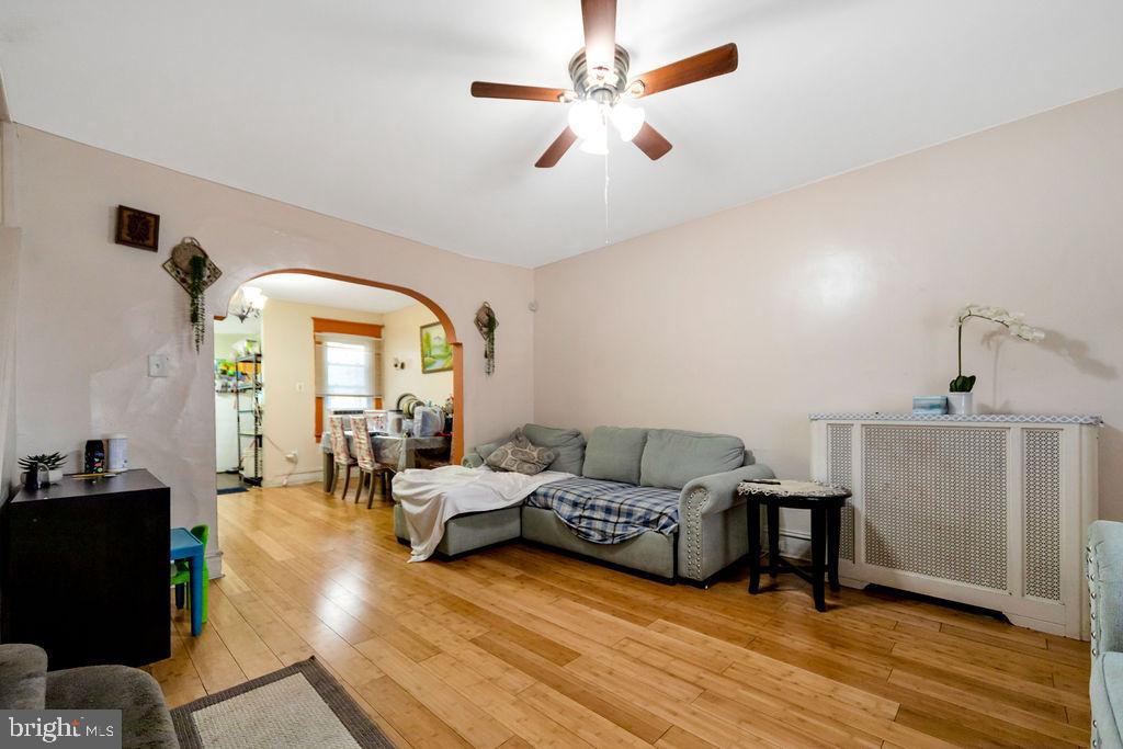 PHILADELPHIA (SOUTHWEST) - Residential