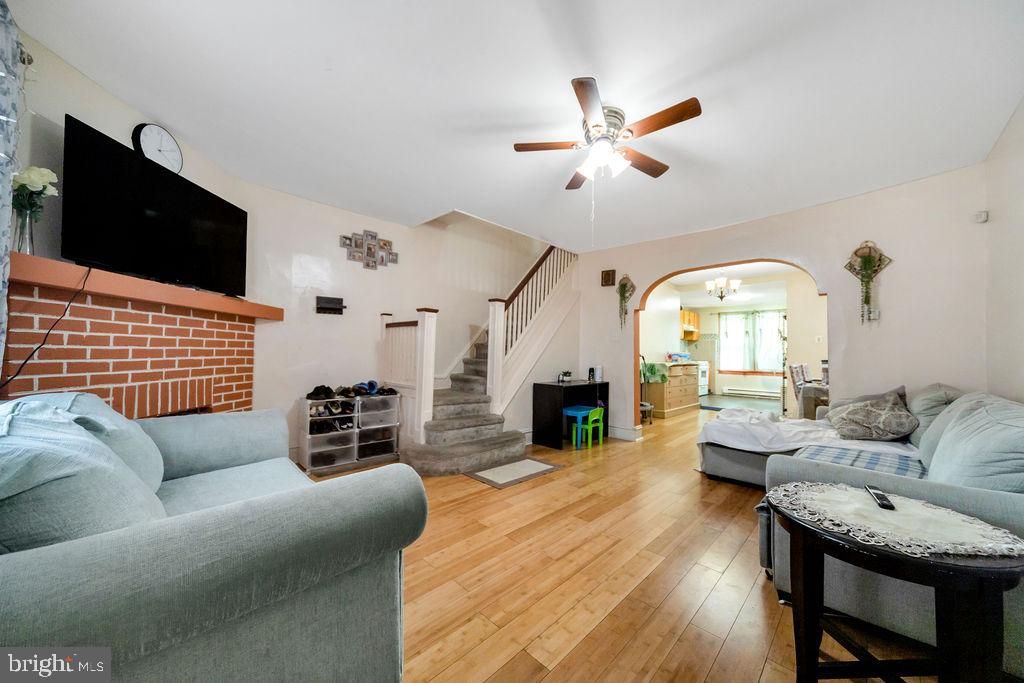 PHILADELPHIA (SOUTHWEST) - Residential