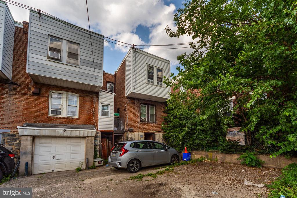PHILADELPHIA (SOUTHWEST) - Residential
