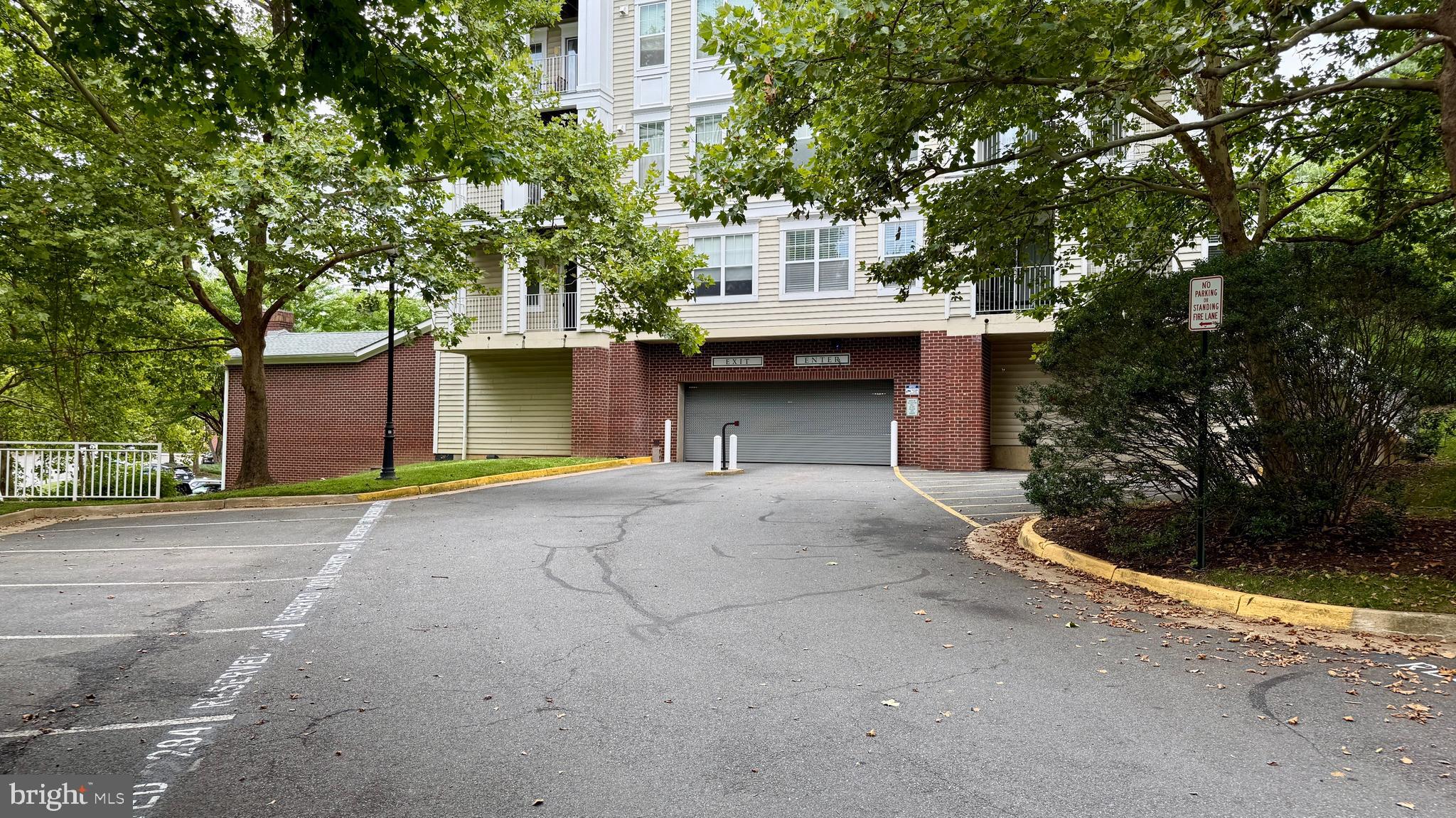 LILLIAN COURT AT TYSONS - Residential