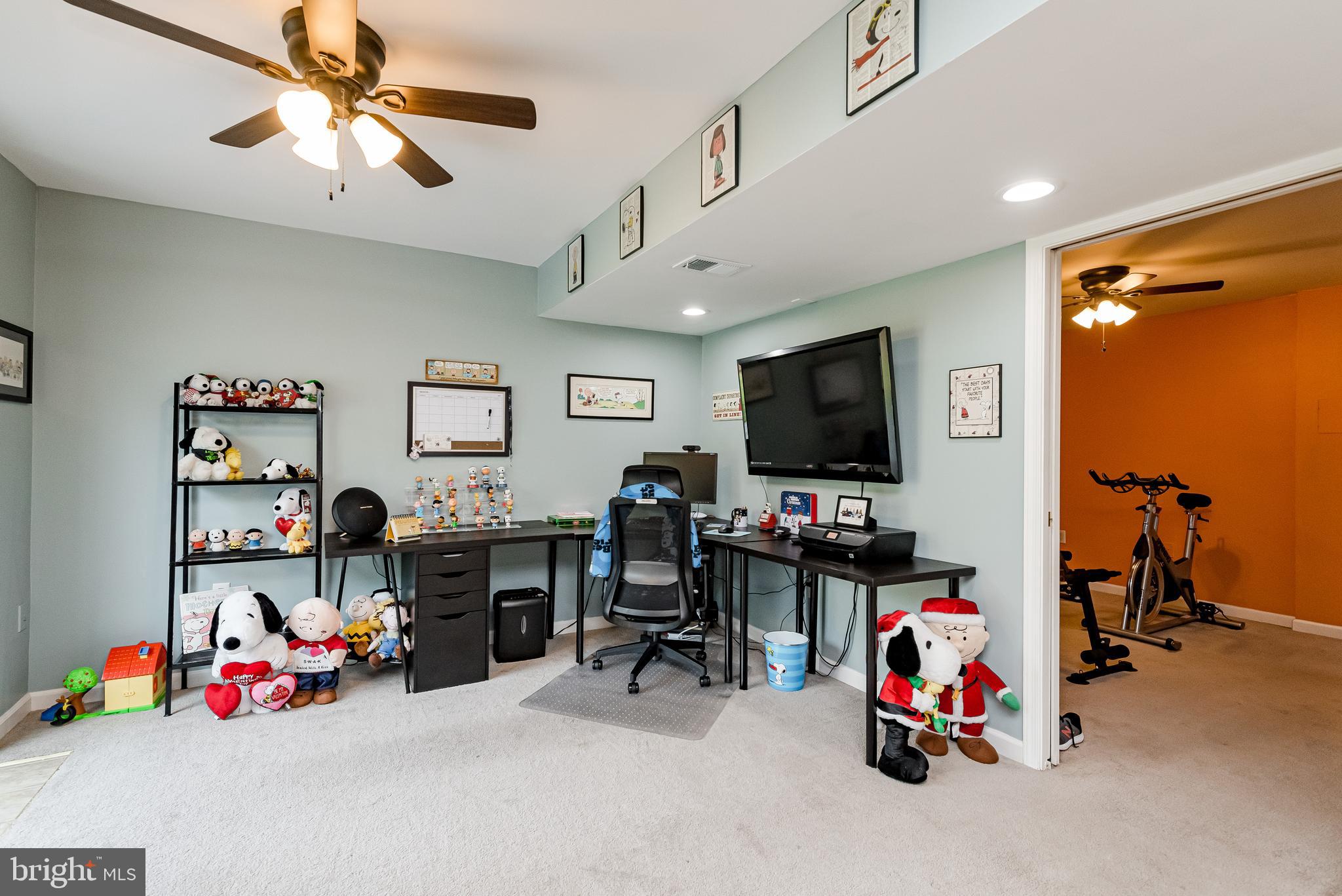 FARMINGTON VILLAGE - Residential